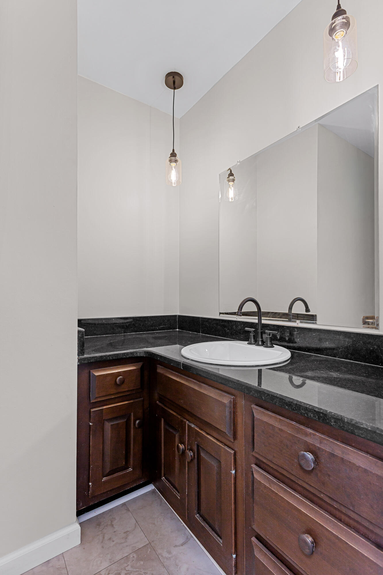 2260 Bordeaux Street Property Photo 15