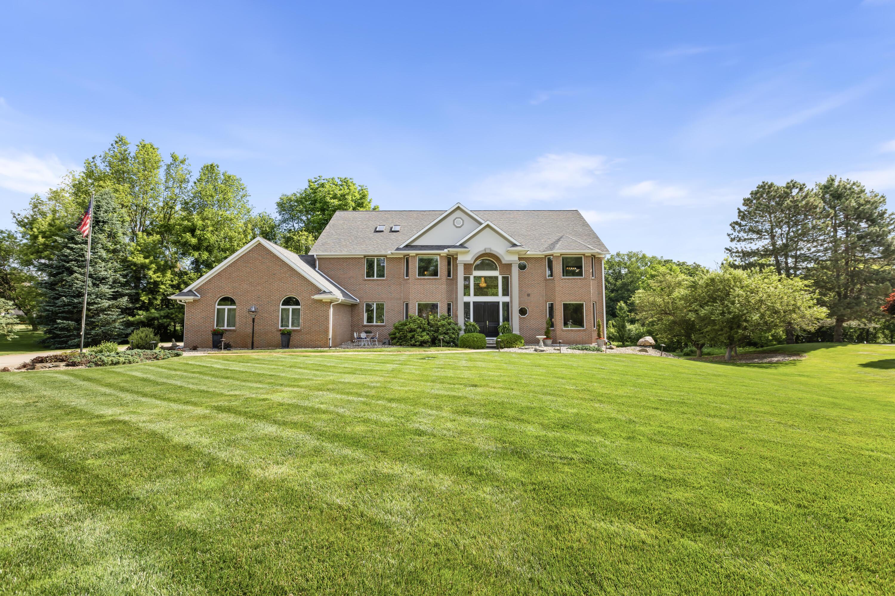 120 Castleridge Drive Property Photo 1