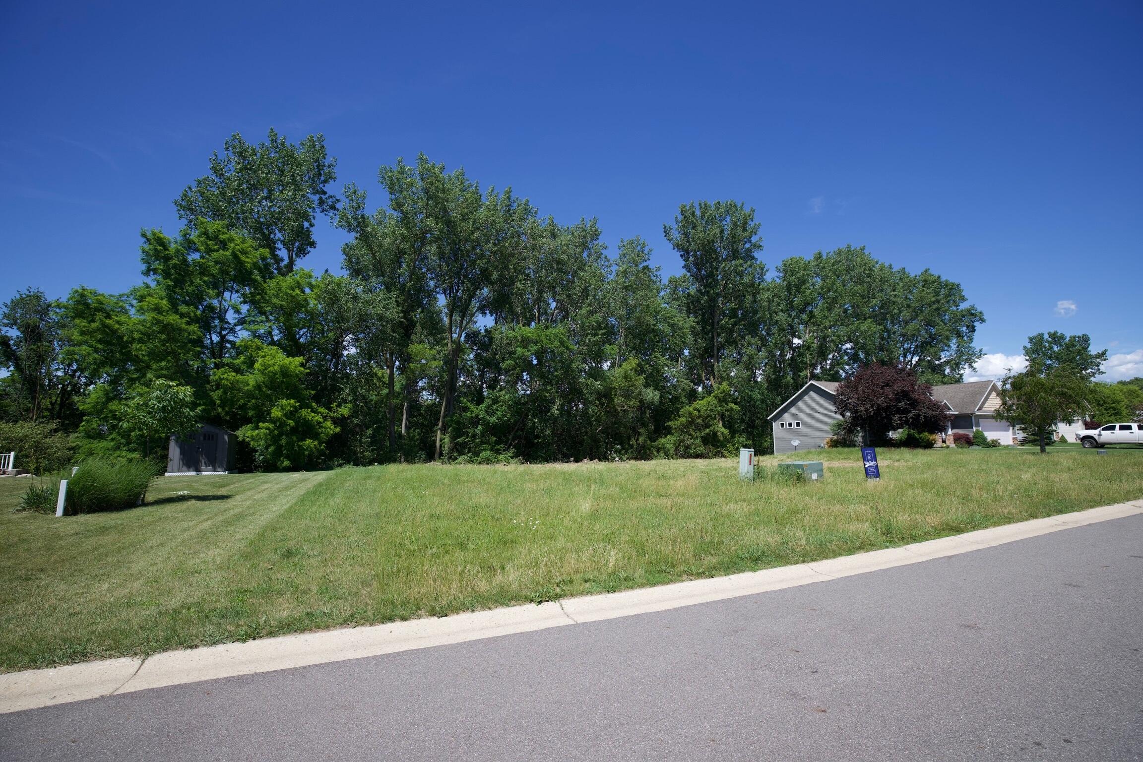 349 Creekside Drive Property Photo 3