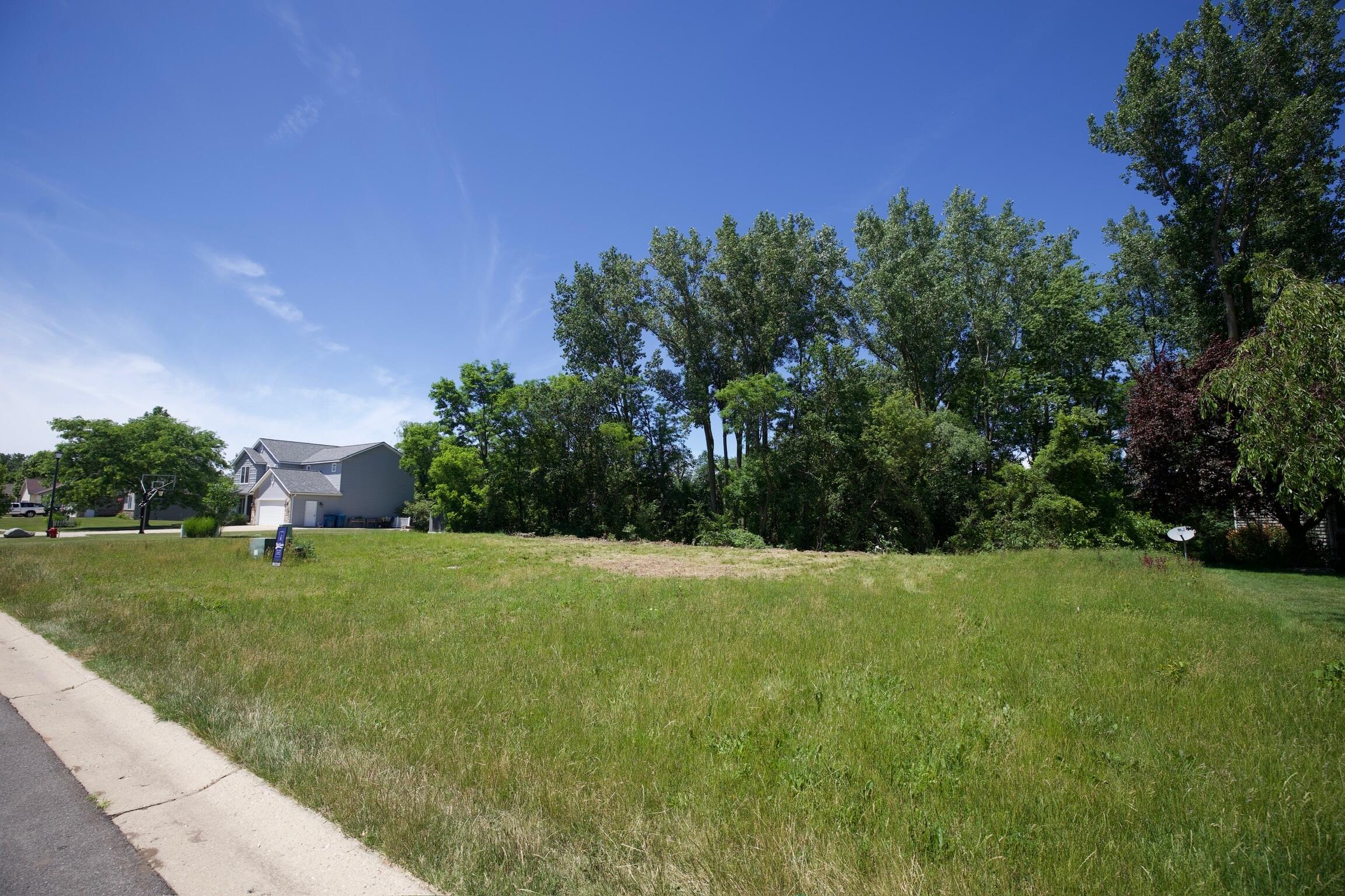 349 Creekside Drive Property Photo 4