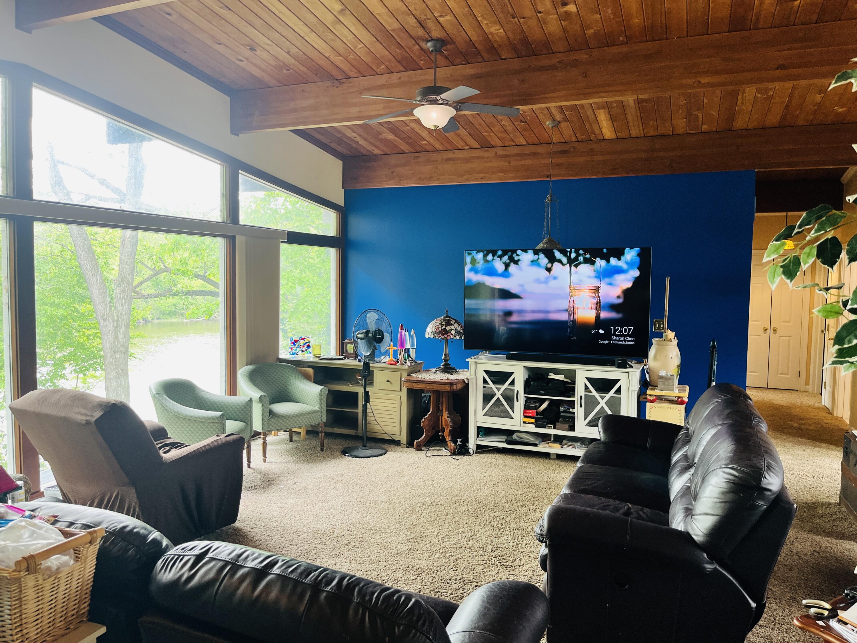 1905 Champlain Drive Property Photo 16