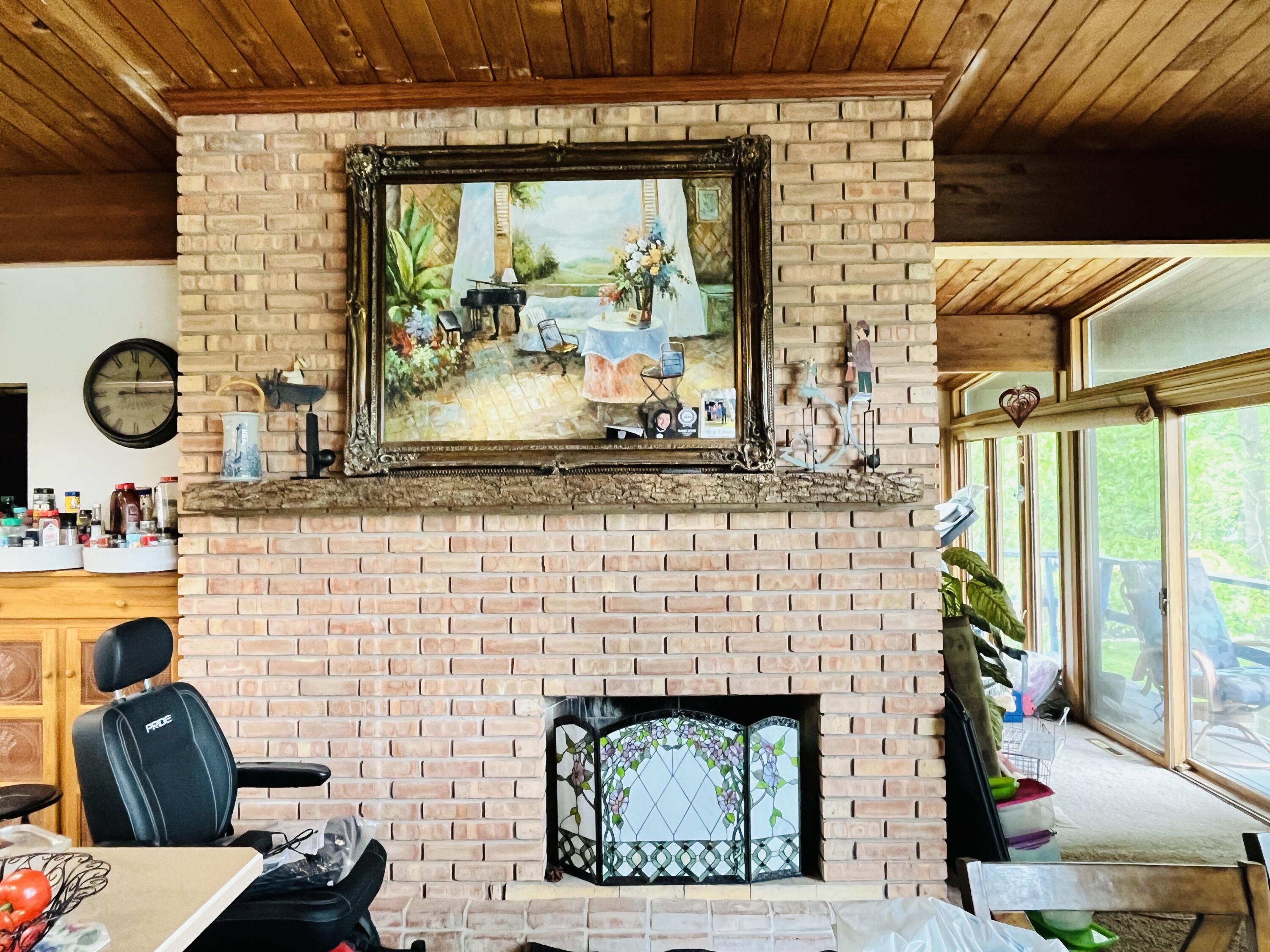 1905 Champlain Drive Property Photo 18