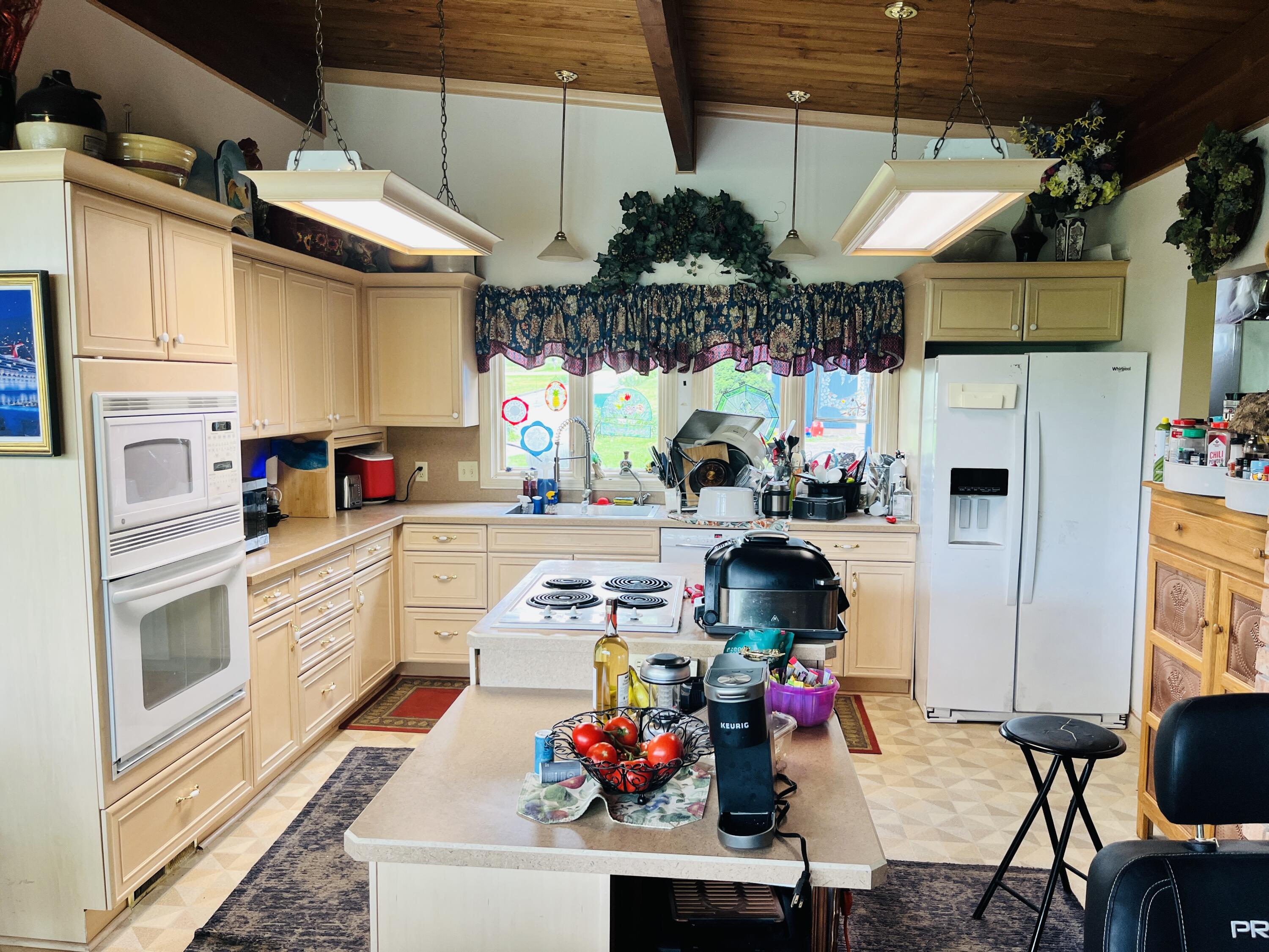 1905 Champlain Drive Property Photo 19