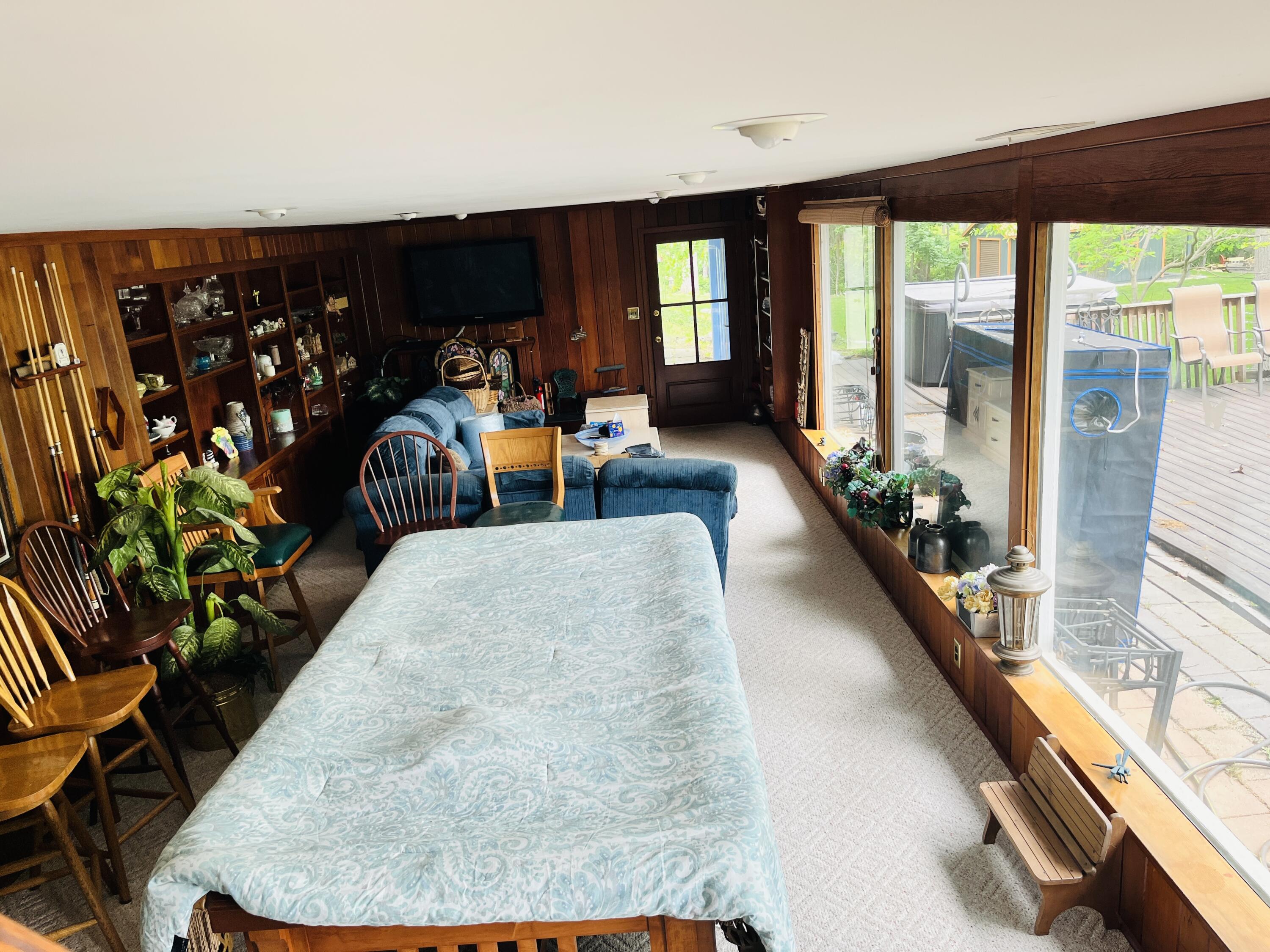 1905 Champlain Drive Property Photo 20