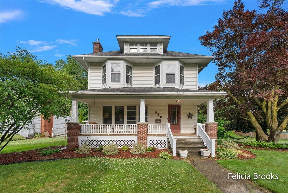 929 S Jefferson Street Property Photo 1
