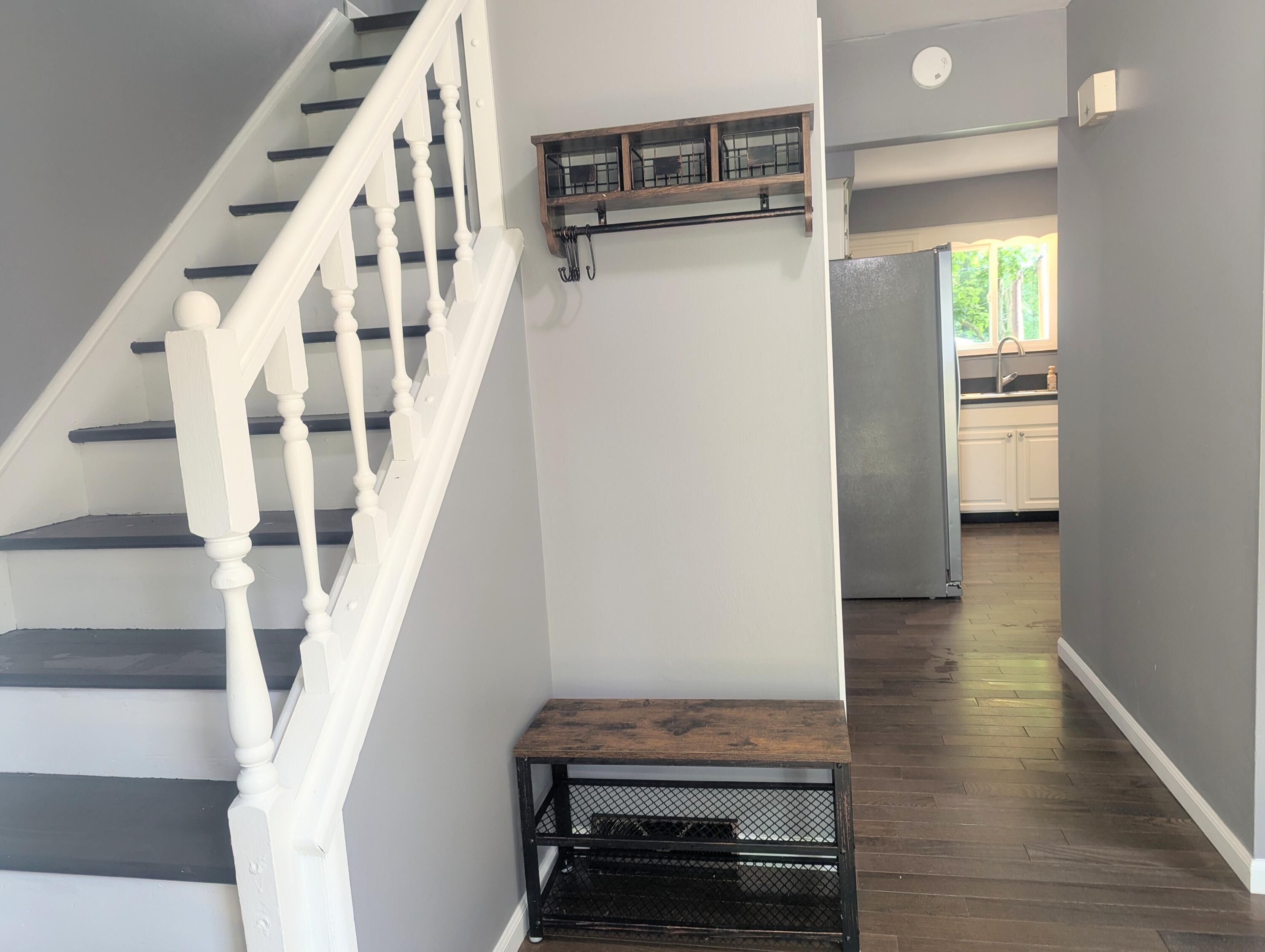2731 Valley Drive Property Photo 3