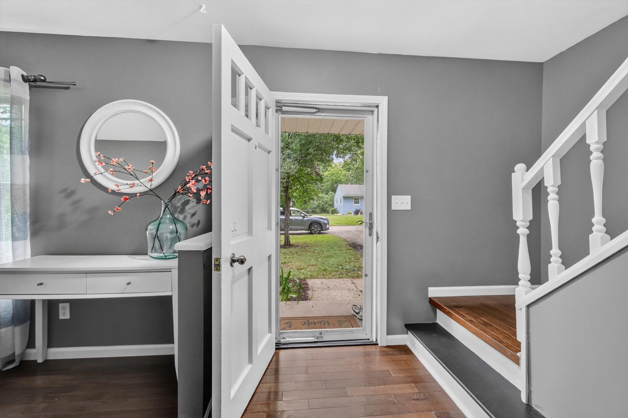 2731 Valley Drive Property Photo 4