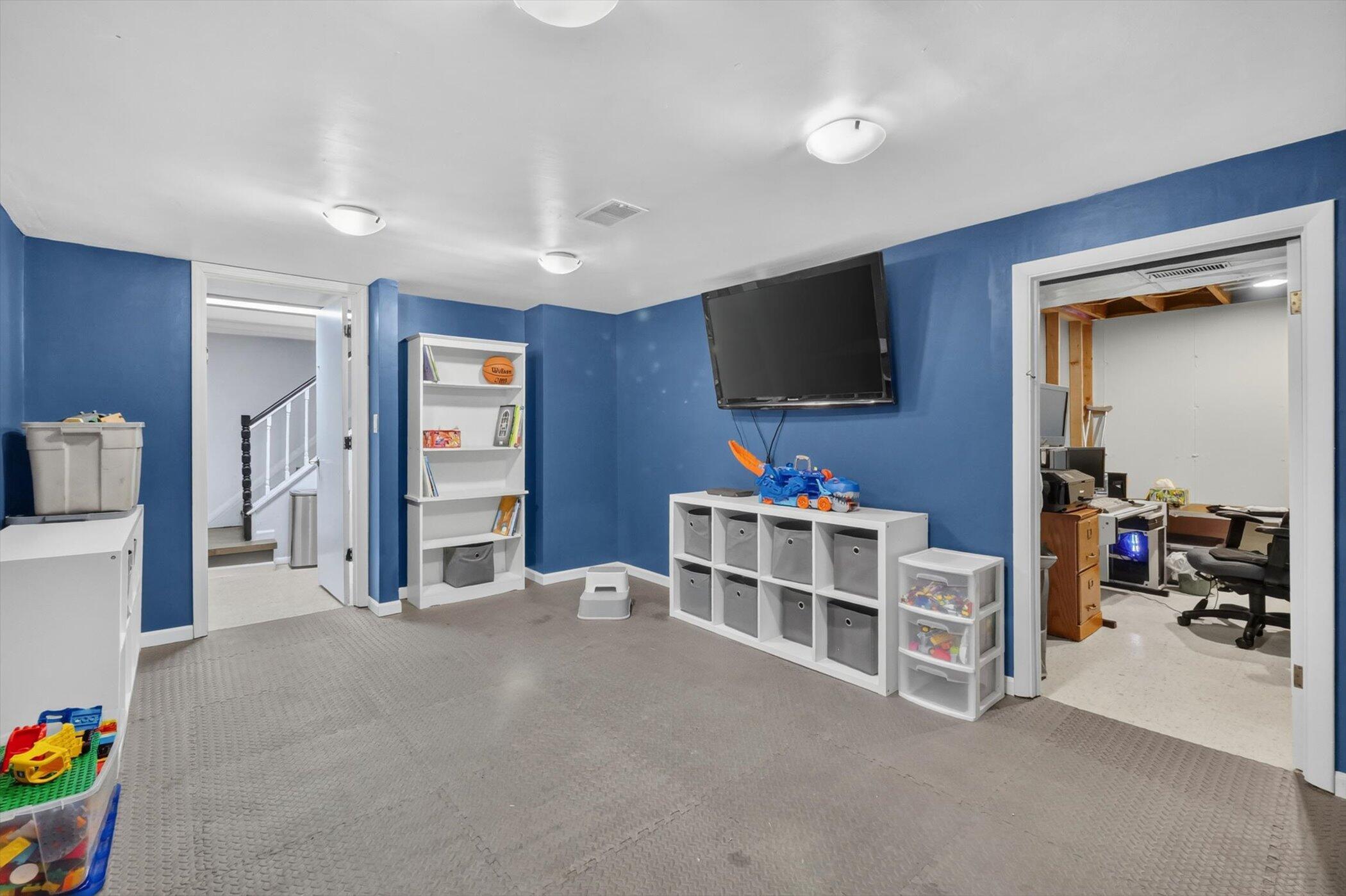 2731 Valley Drive Property Photo 30
