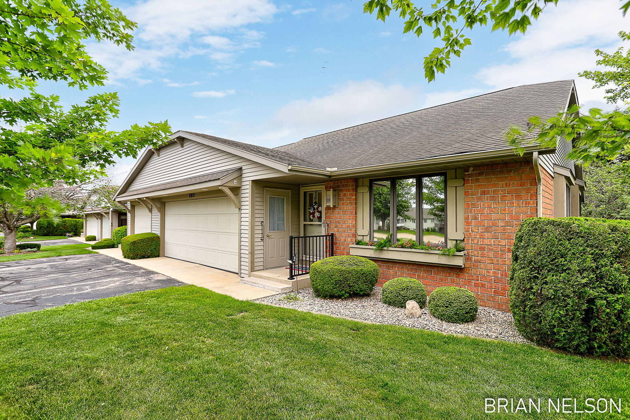 205 Parkside Drive Property Photo 1