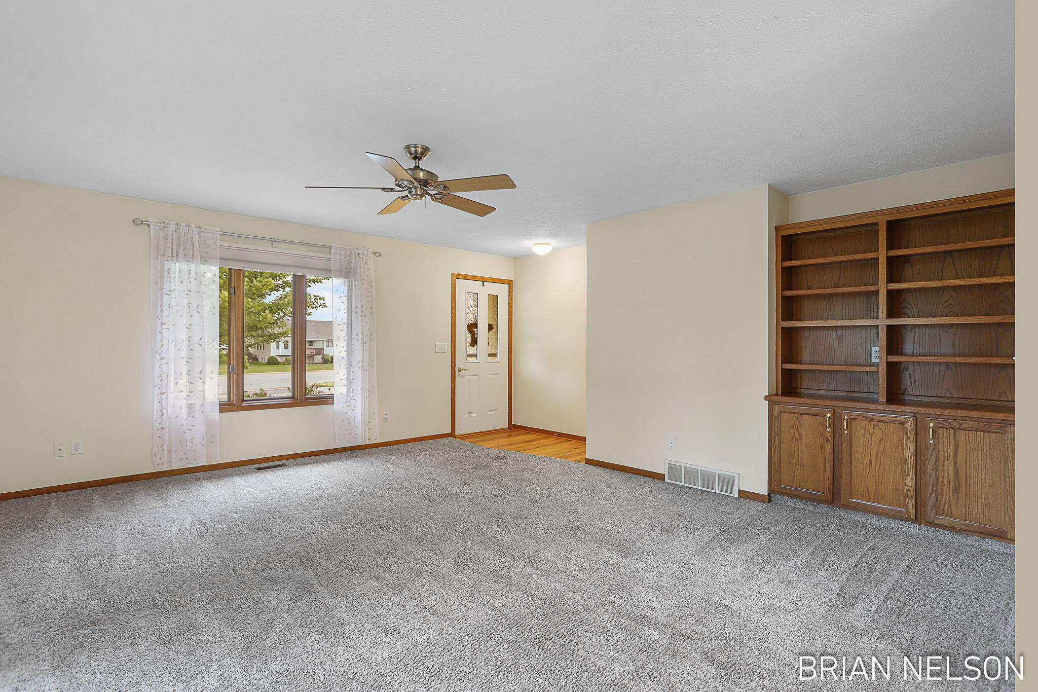 205 Parkside Drive Property Photo 4
