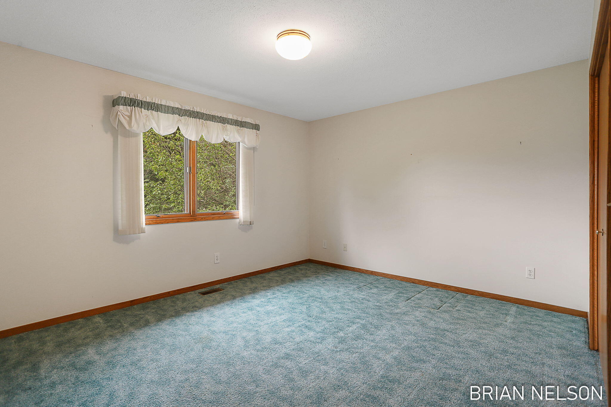 205 Parkside Drive Property Photo 18