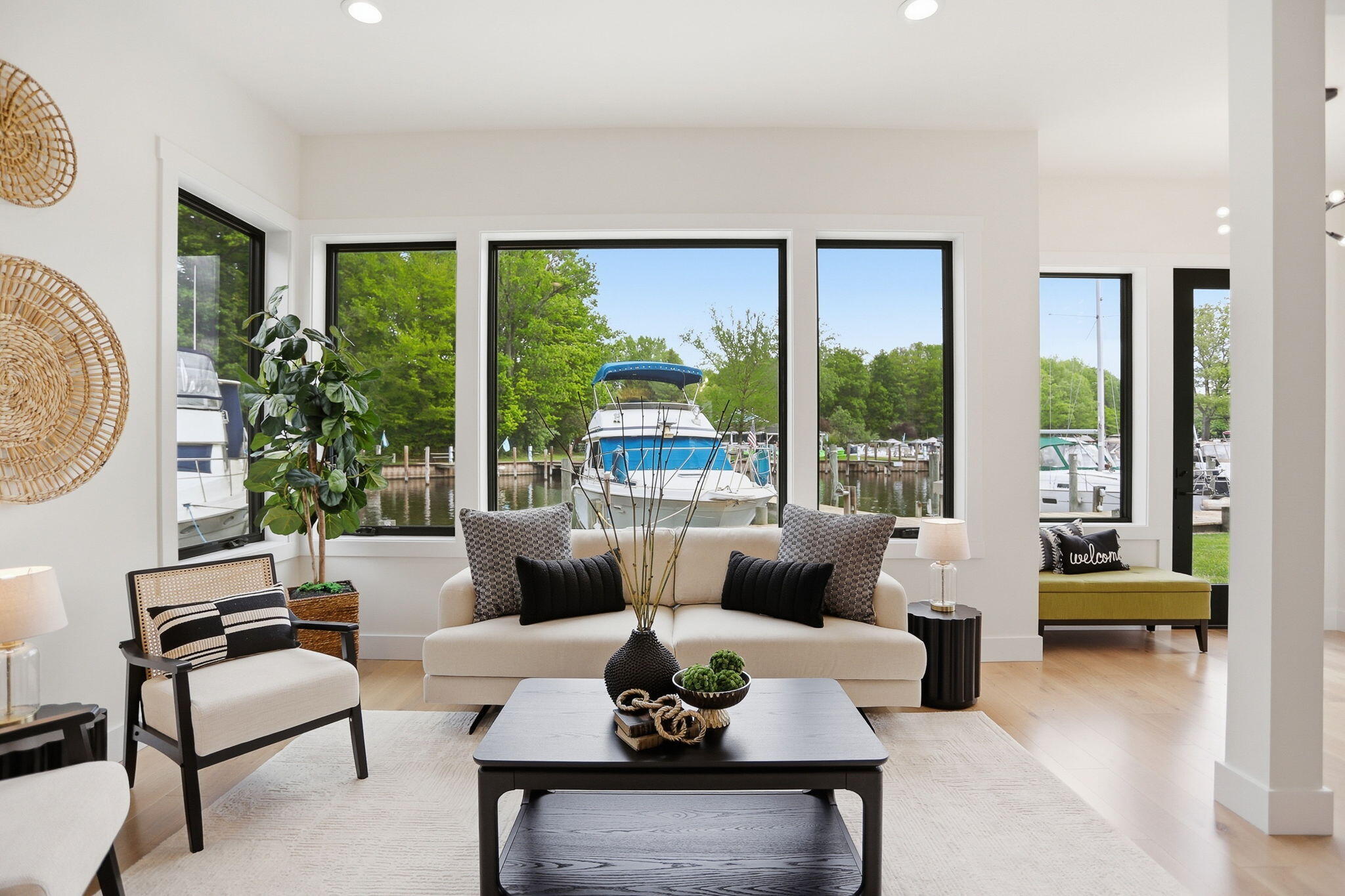 1 N Bailey Avenue 1 Property Photo 1