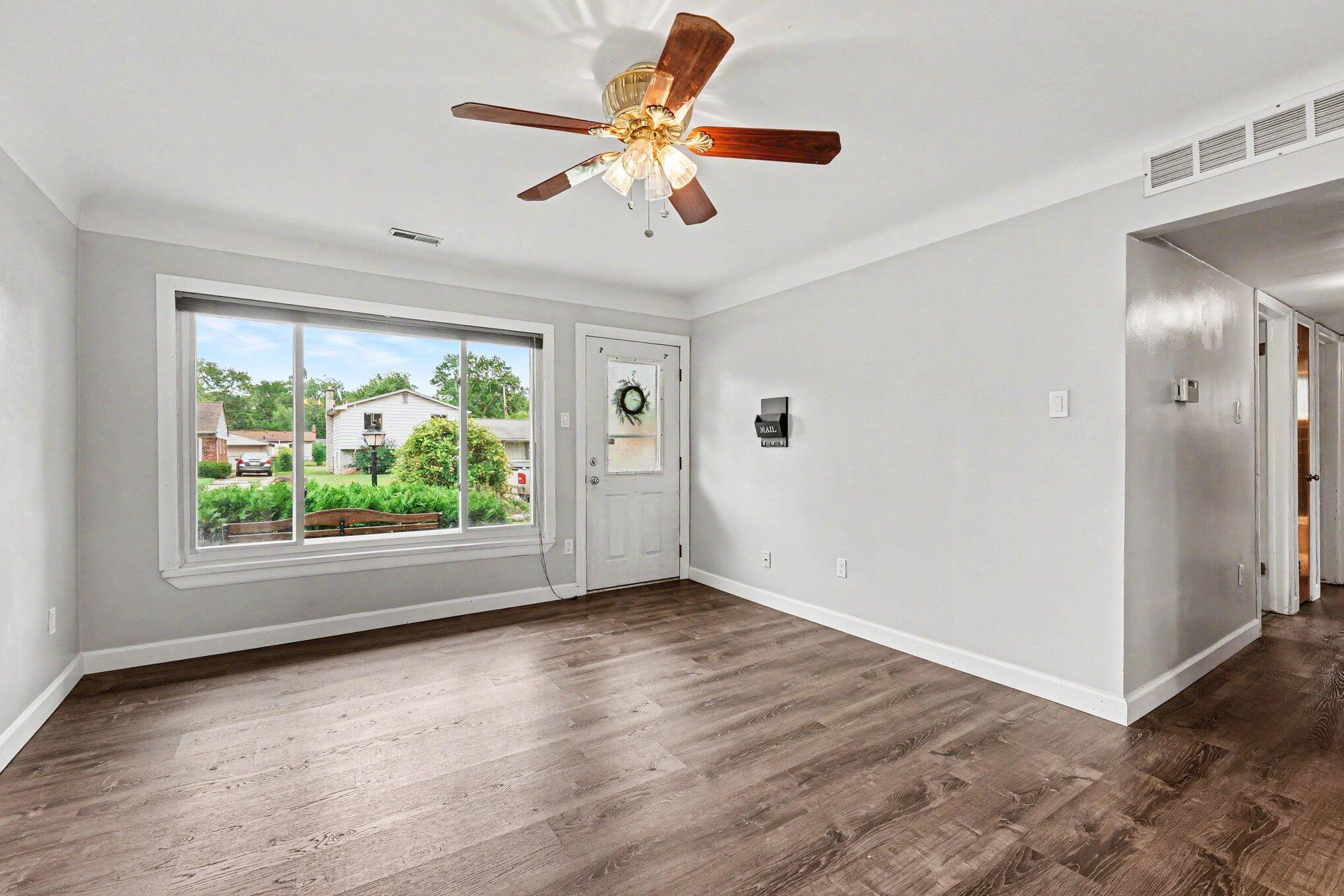28083 Stuart Avenue Property Photo 6
