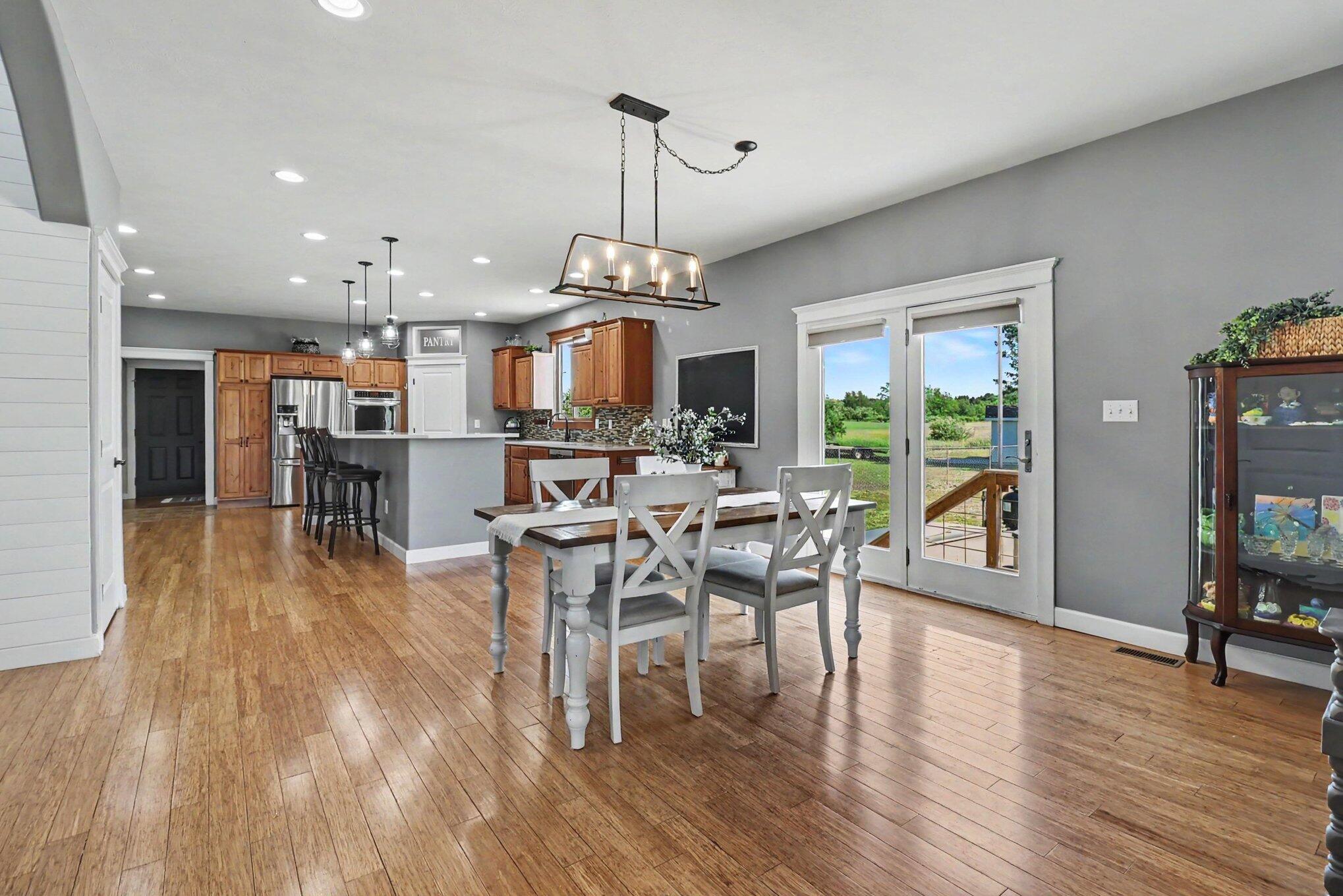 1415 First Street Property Photo 6