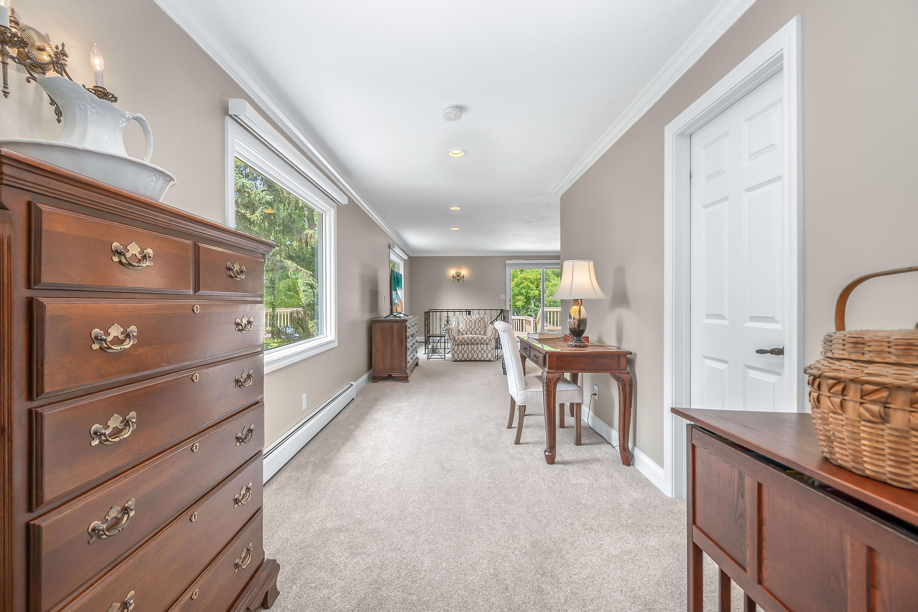 686 Leonard Drive Property Photo 13