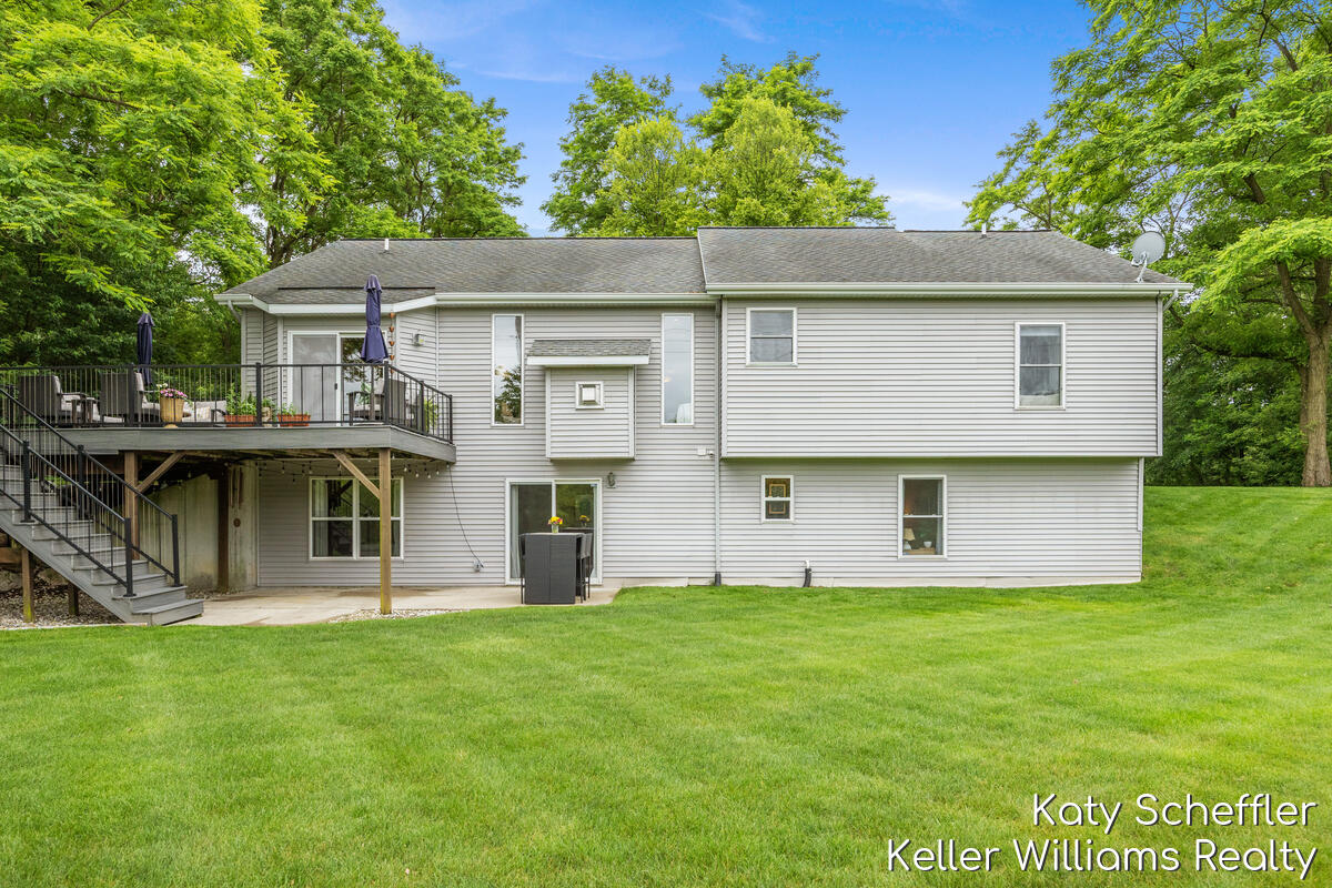 4611 Windcliff Drive Ne Property Photo 31