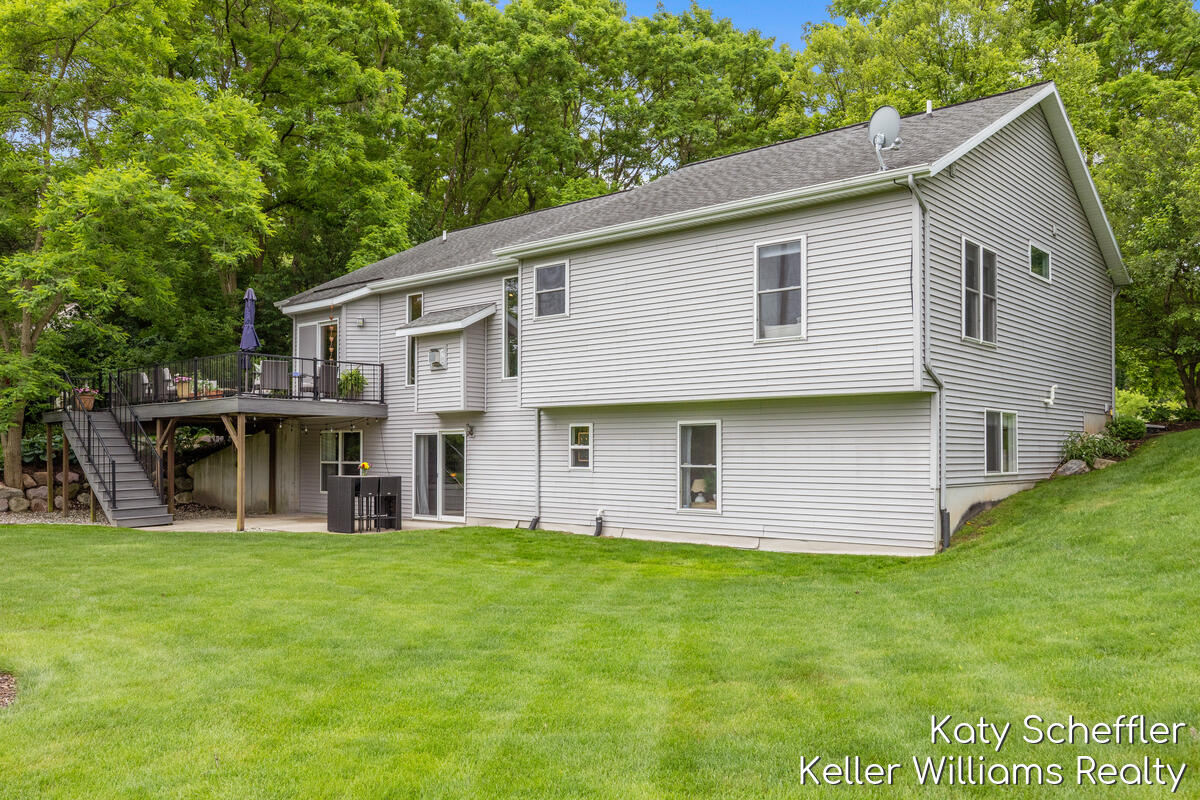 4611 Windcliff Drive Ne Property Photo 32