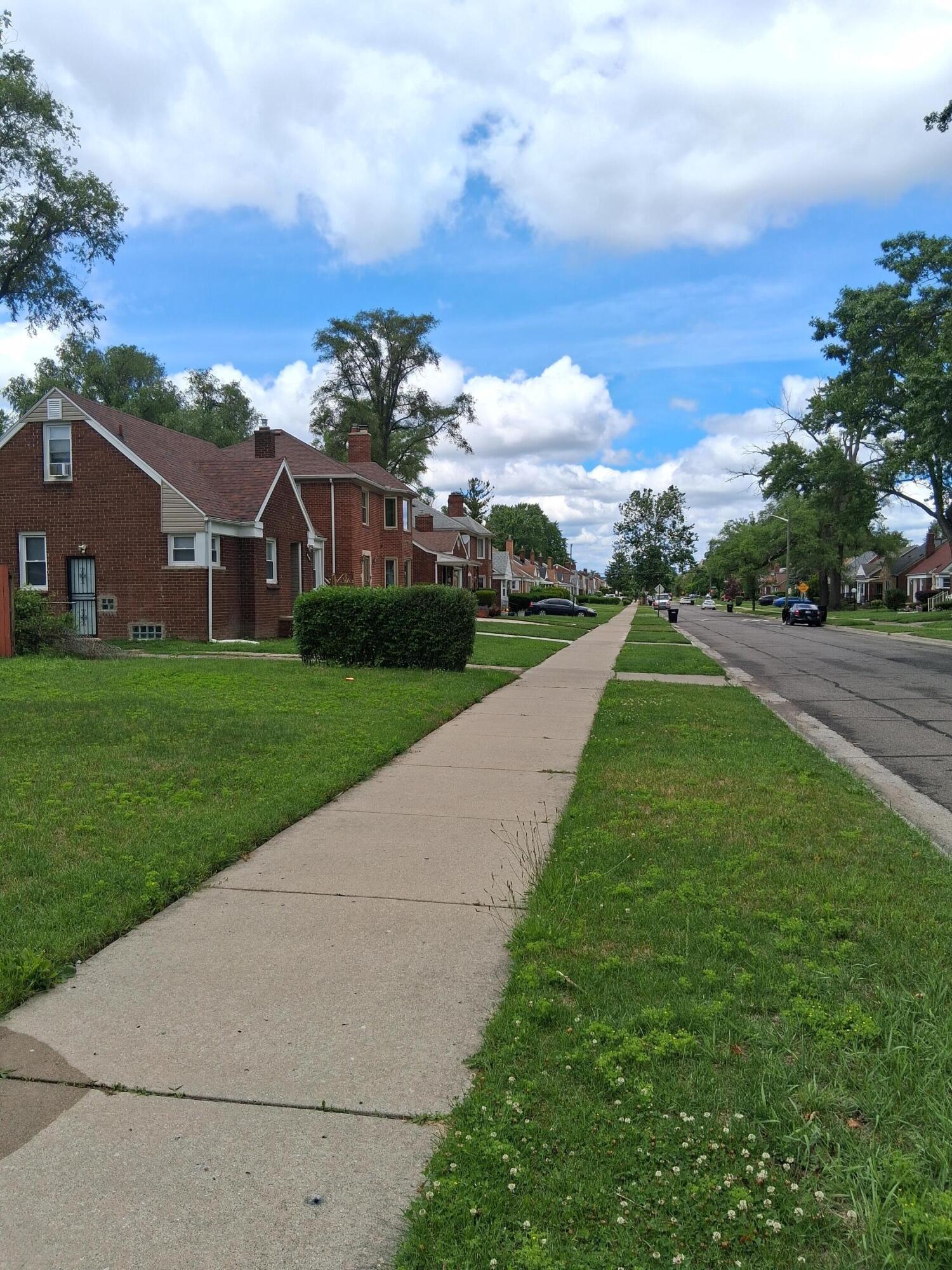 18211 Stansbury Avenue Property Photo 4