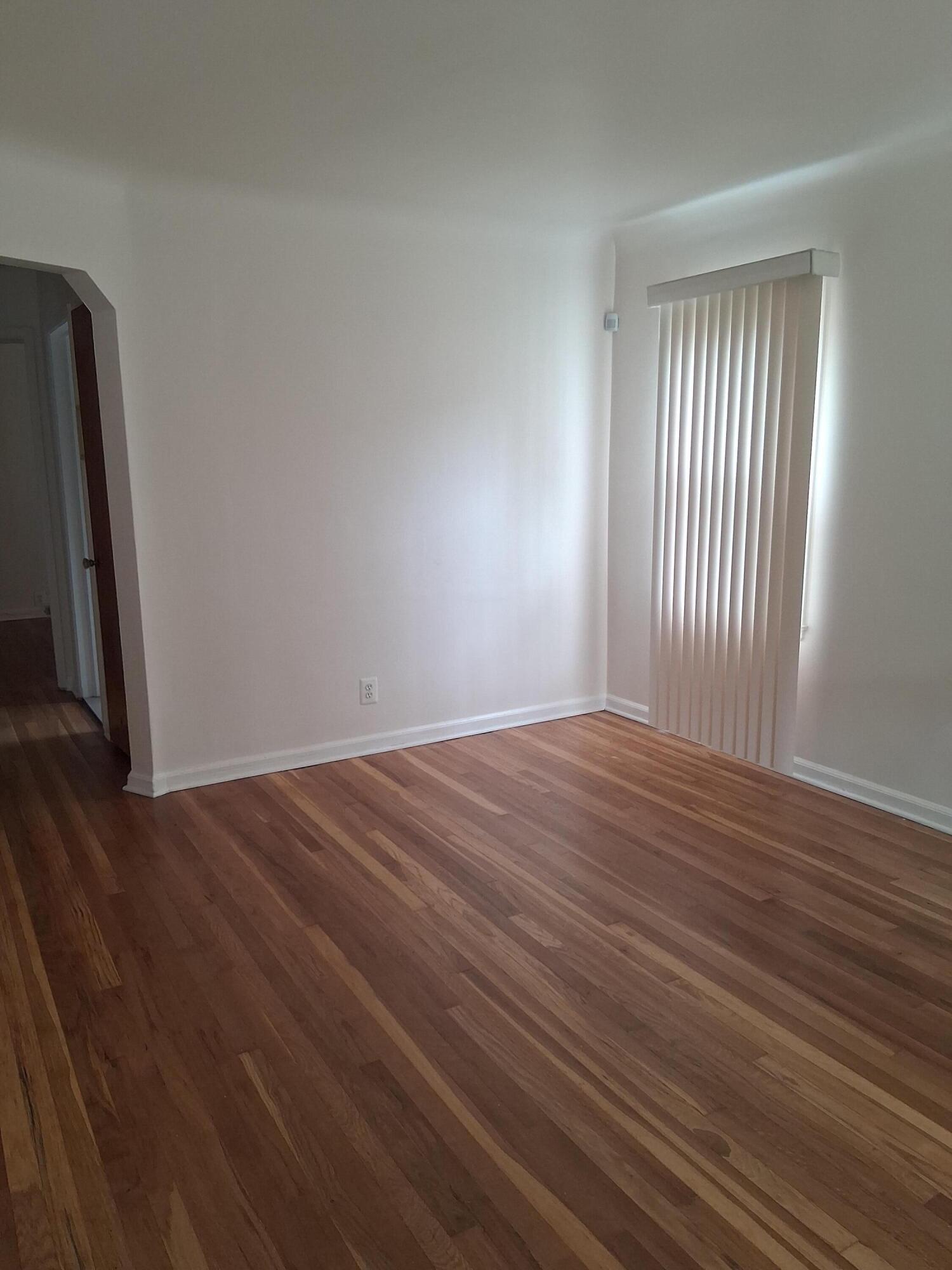 18211 Stansbury Avenue Property Photo 9