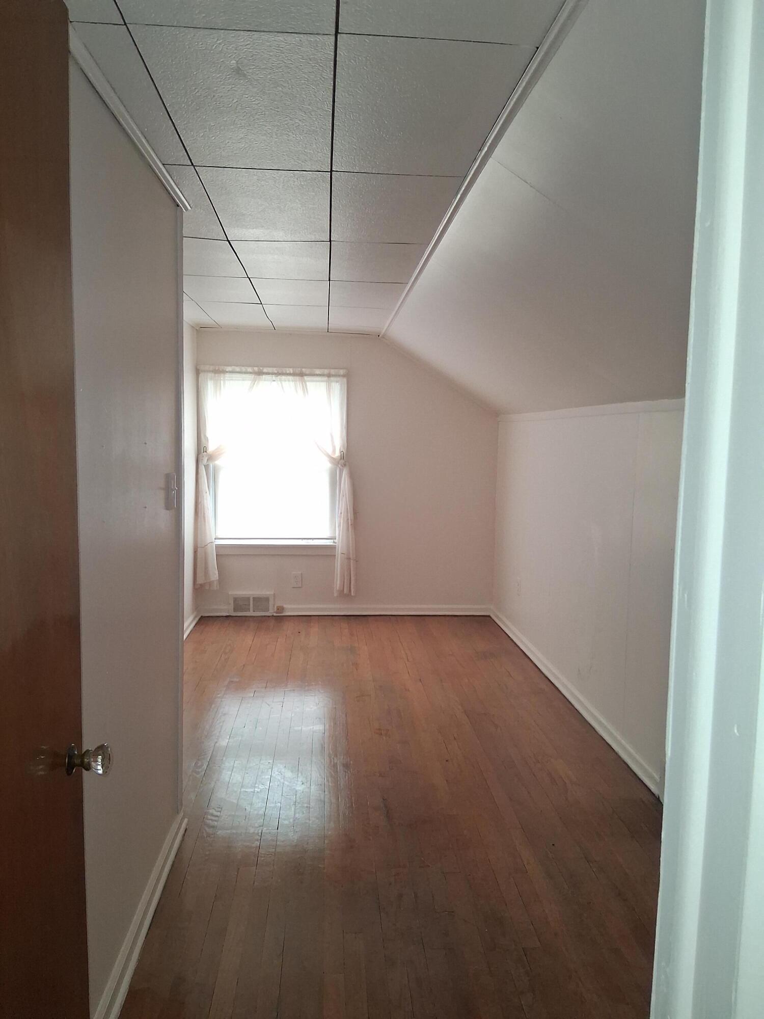 18211 Stansbury Avenue Property Photo 18