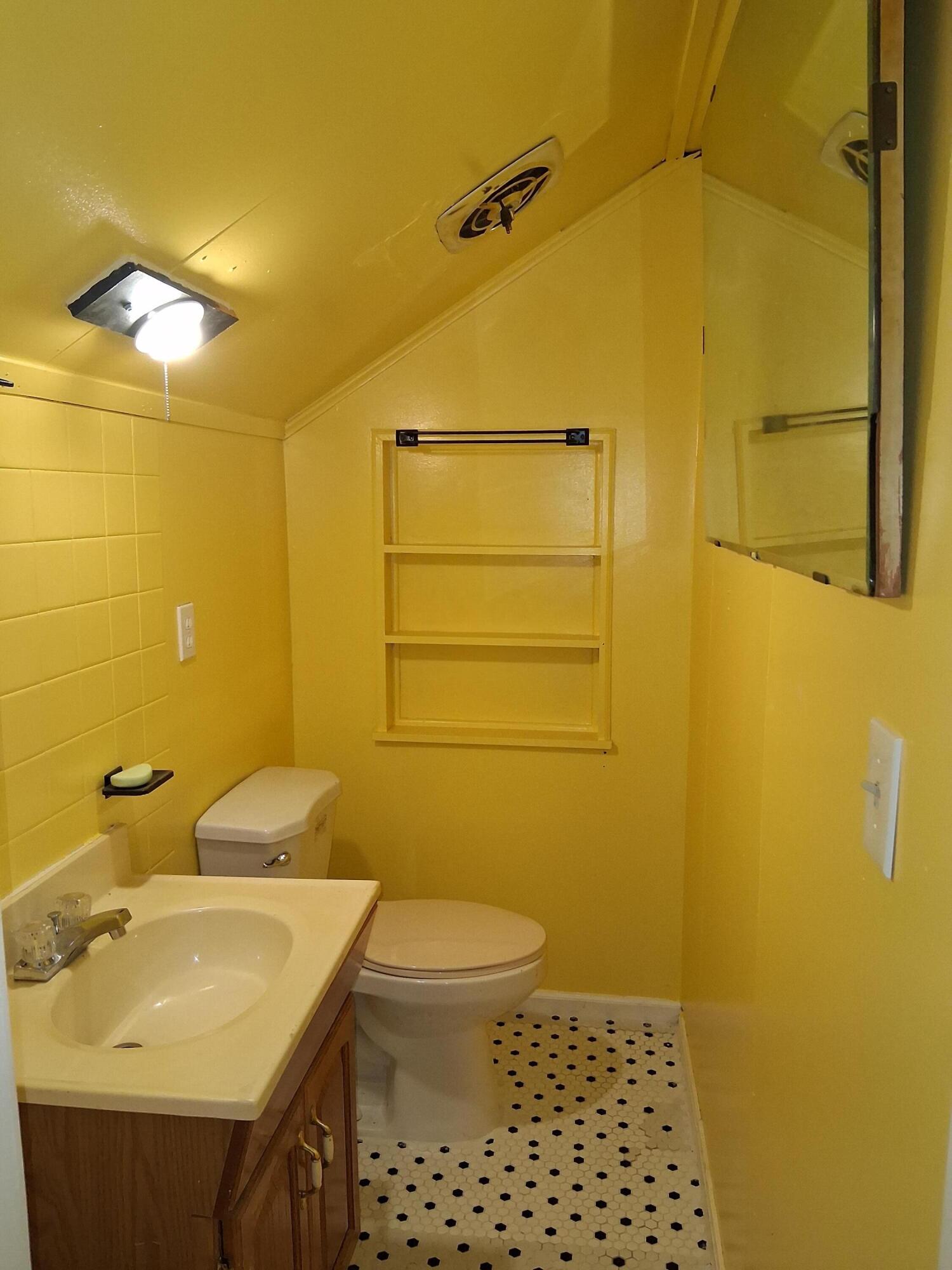 18211 Stansbury Avenue Property Photo 19