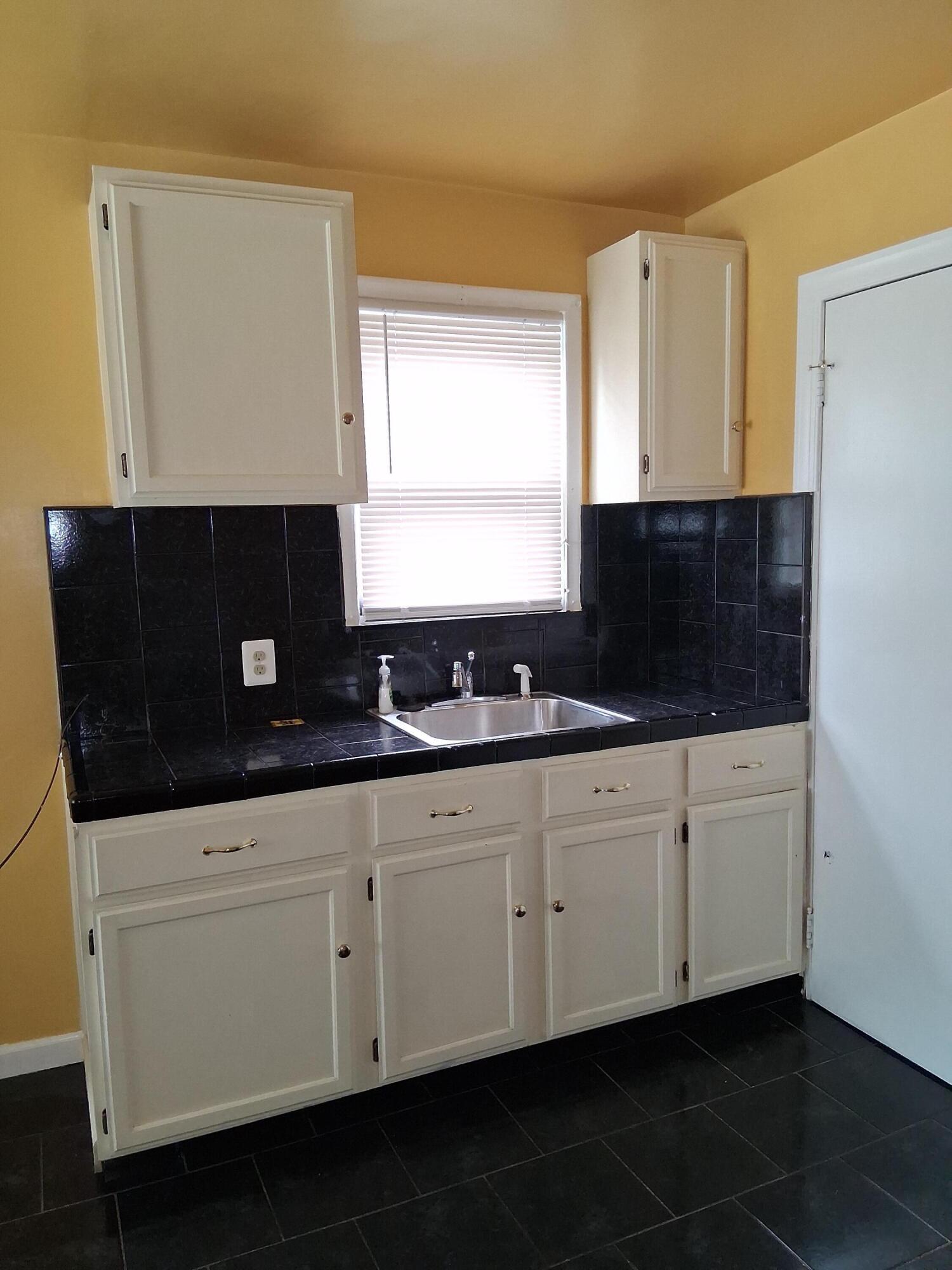 18211 Stansbury Avenue Property Photo 22
