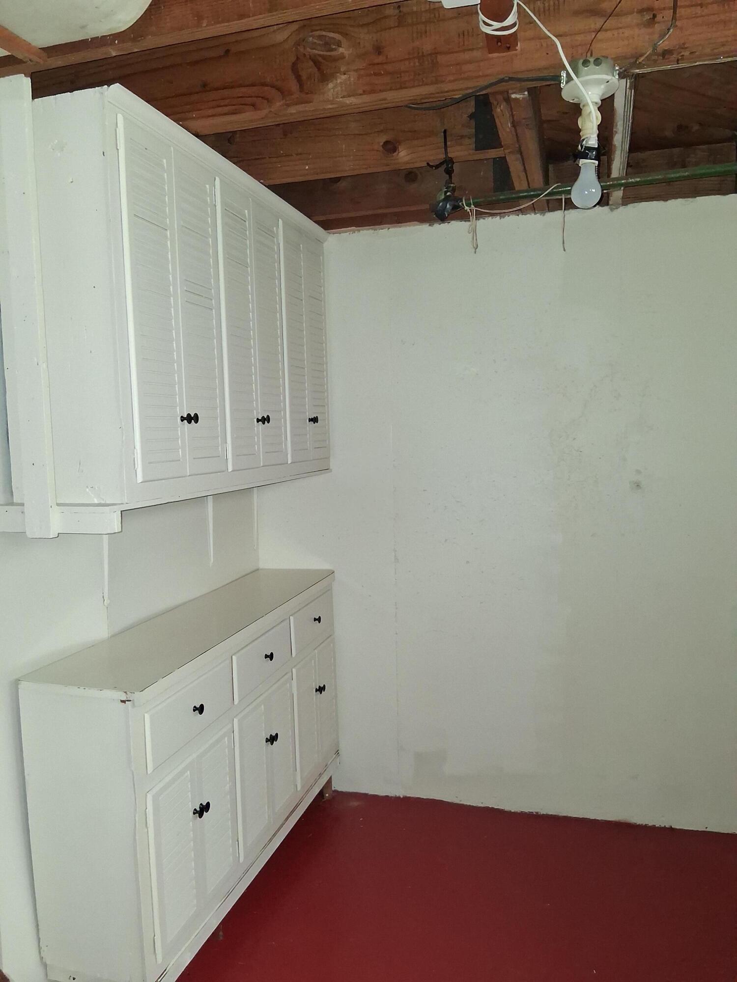 18211 Stansbury Avenue Property Photo 28