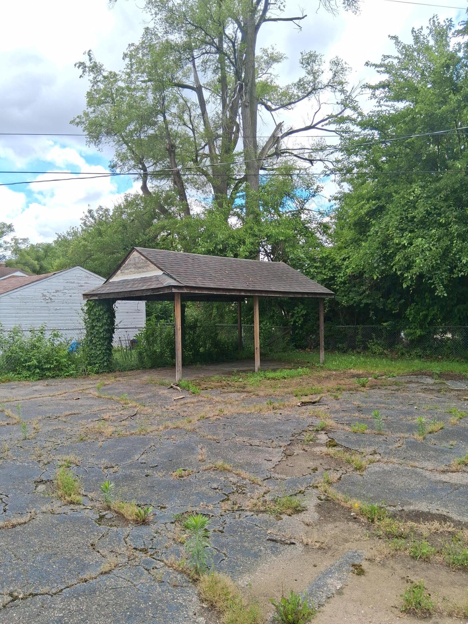 18211 Stansbury Avenue Property Photo 37
