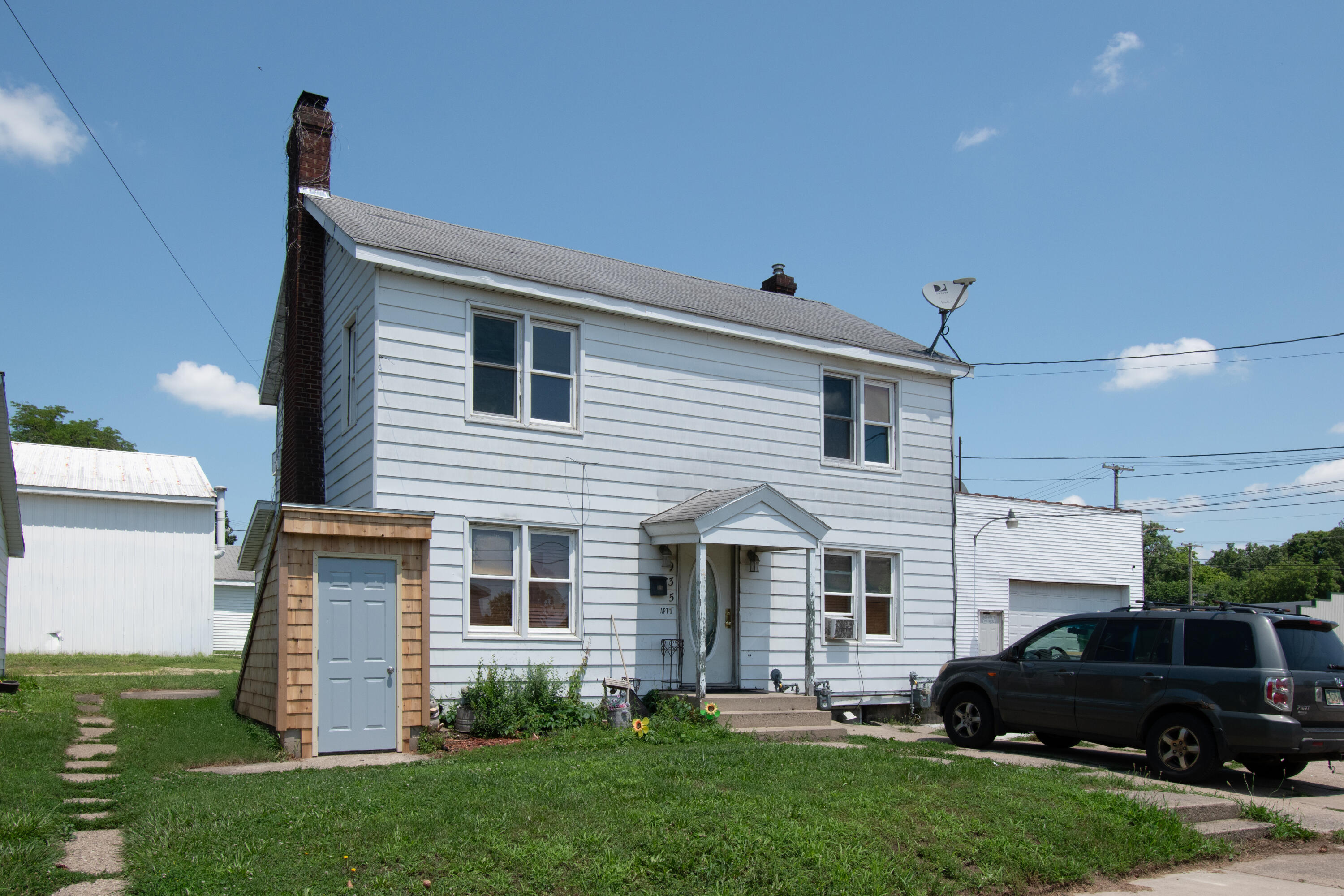 931 Cherry Street Property Photo 5