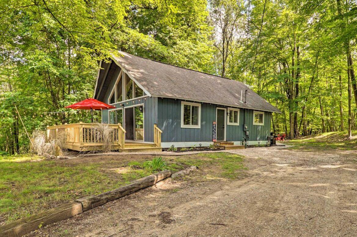 12155 Dubois Drive Property Photo 2