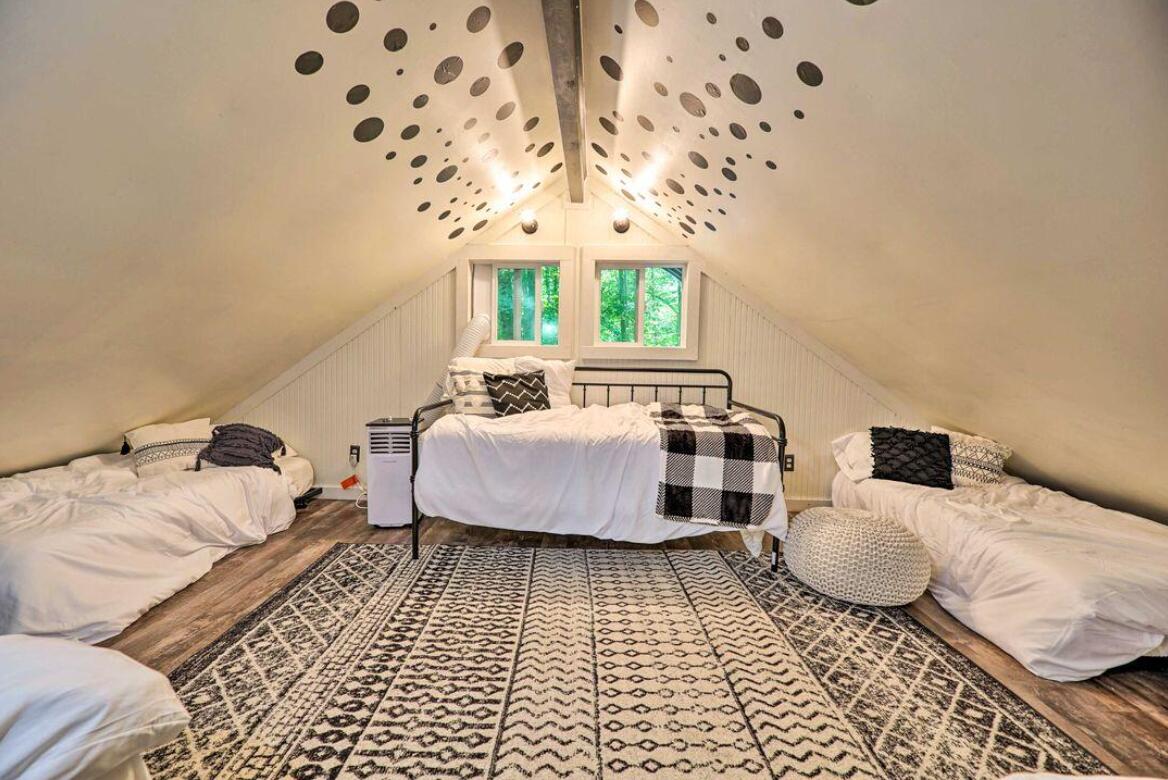 12155 Dubois Drive Property Photo 14