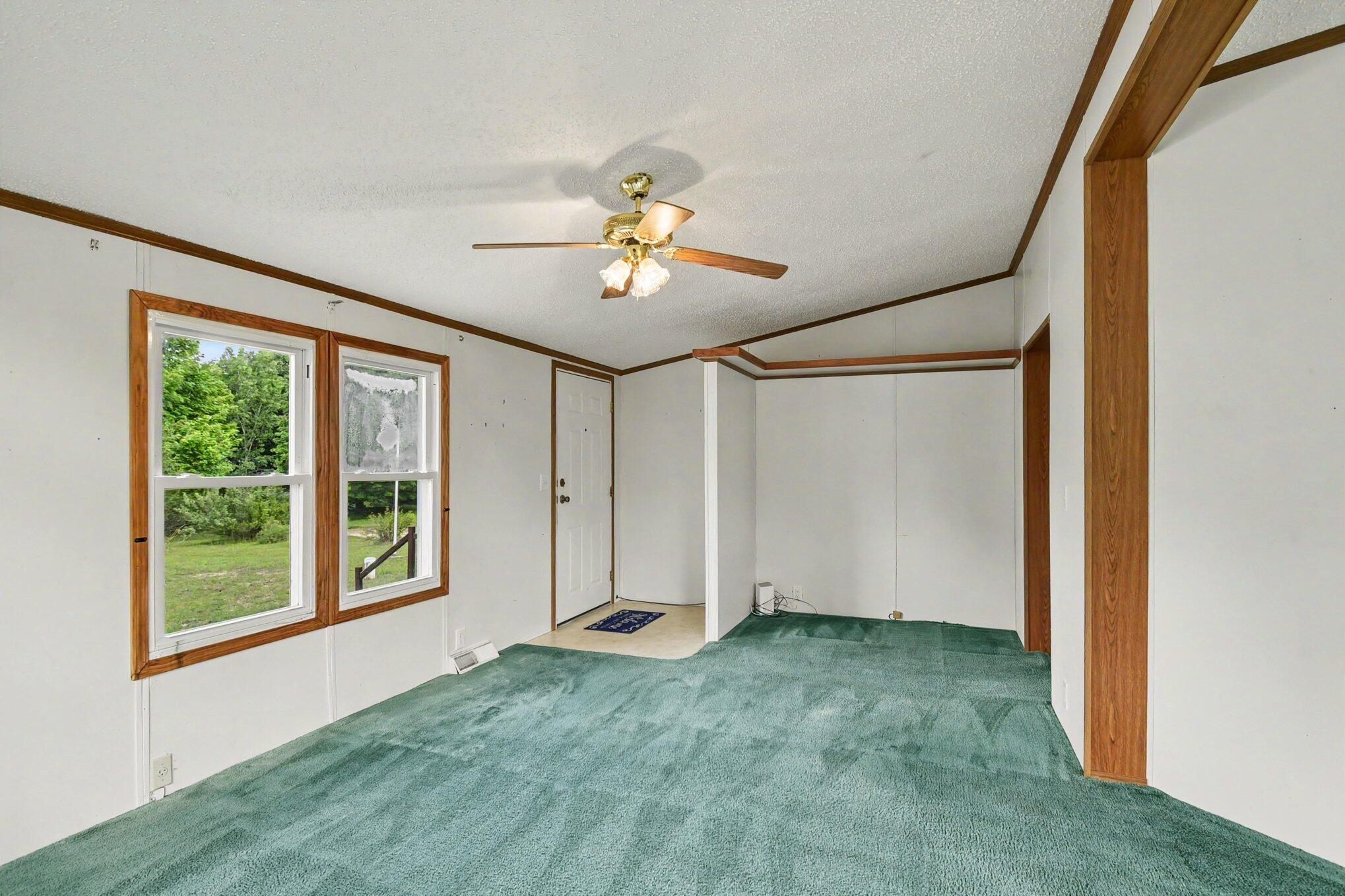 11644 E Hillis Road Property Photo 5