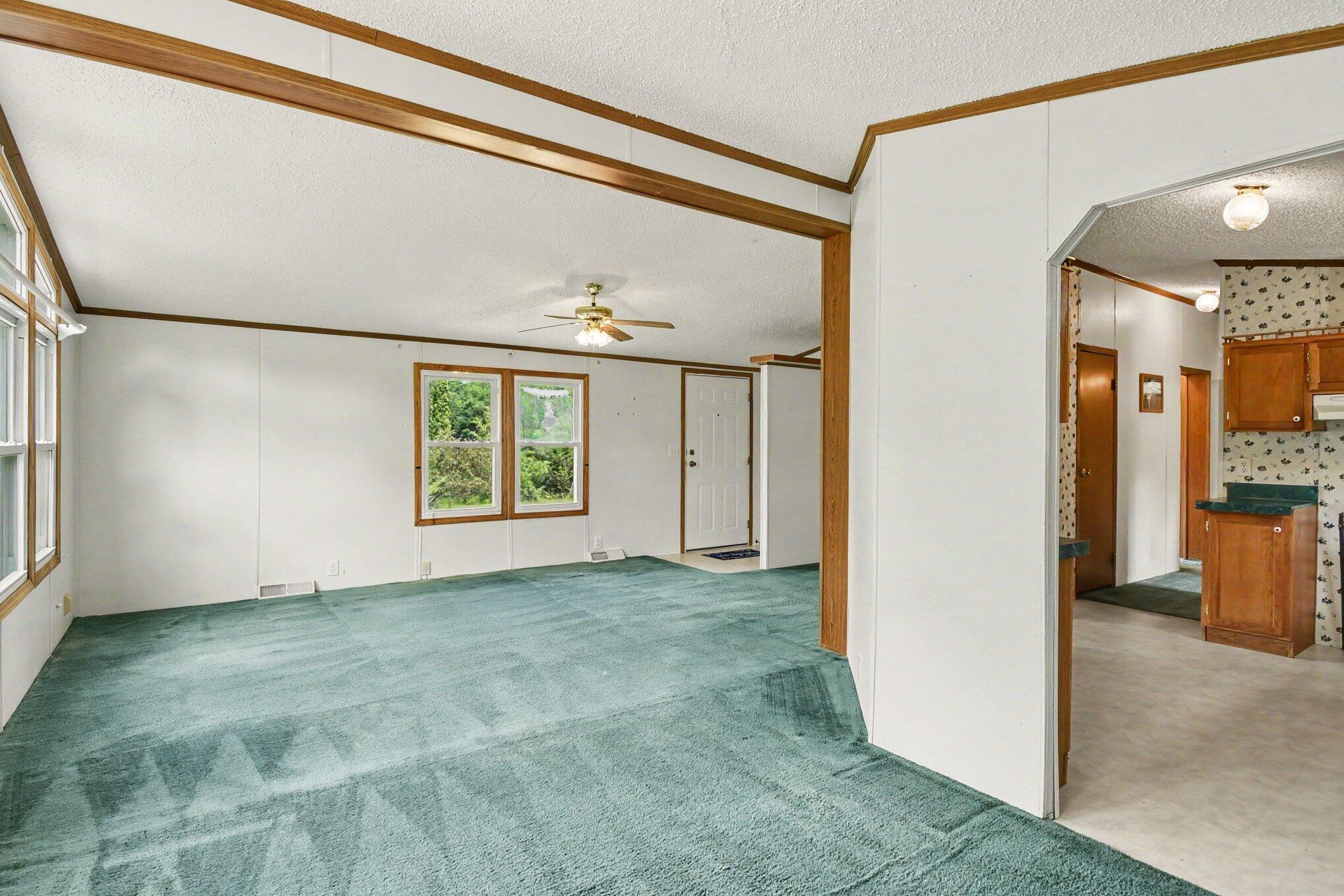 11644 E Hillis Road Property Photo 6