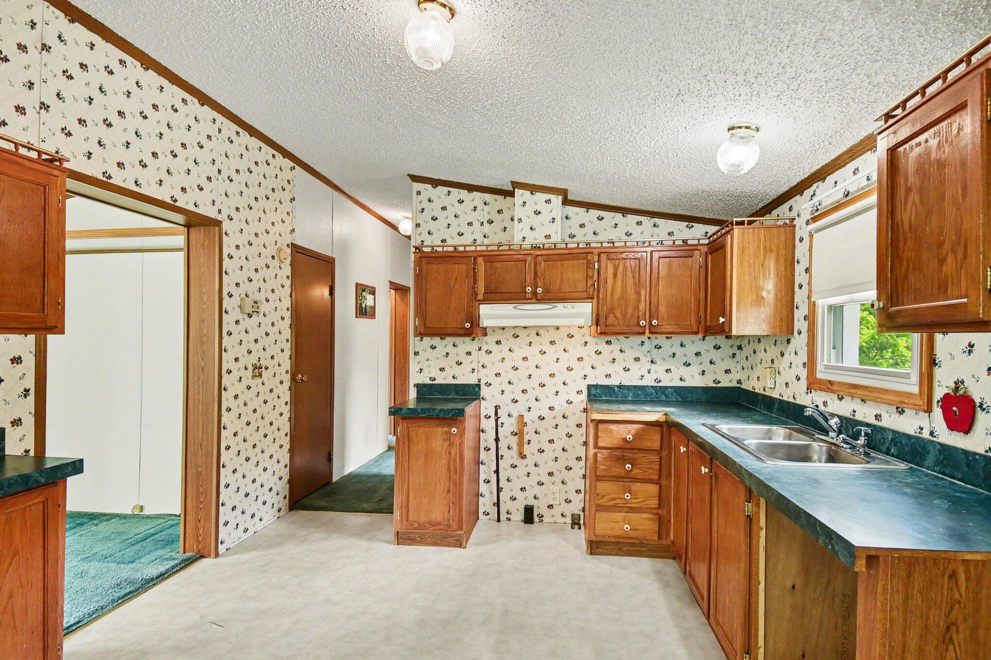 11644 E Hillis Road Property Photo 10