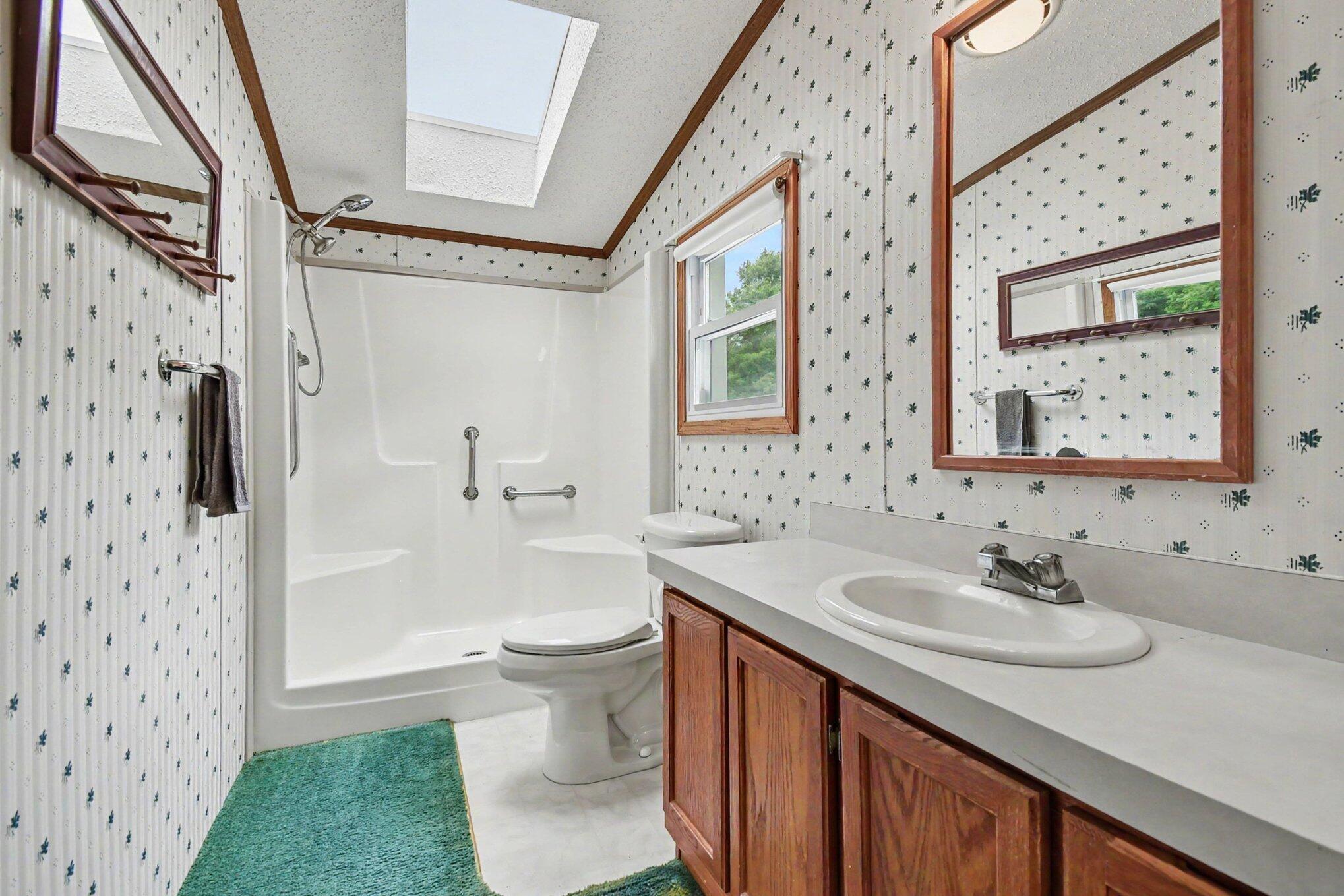 11644 E Hillis Road Property Photo 13