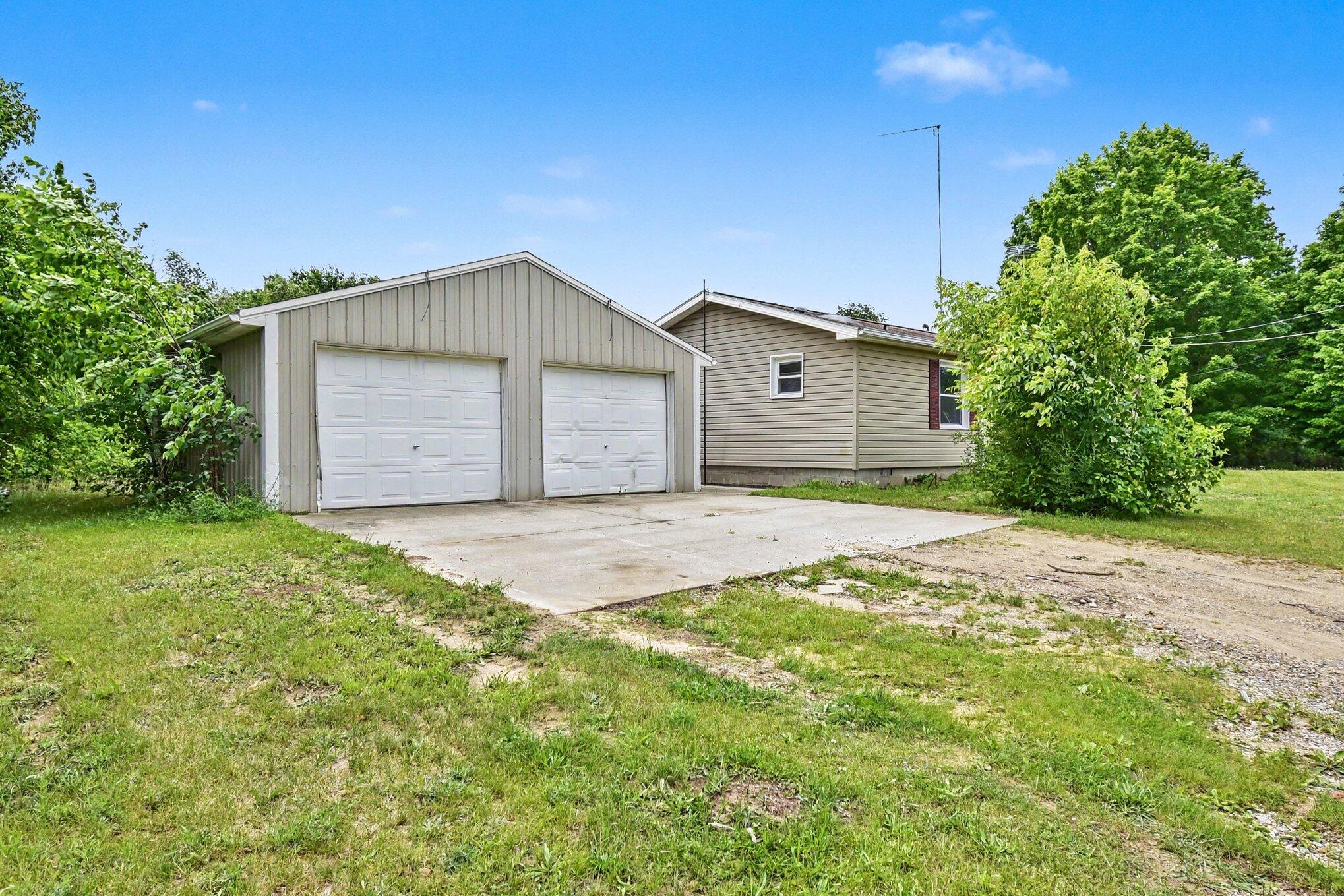 11644 E Hillis Road Property Photo 18