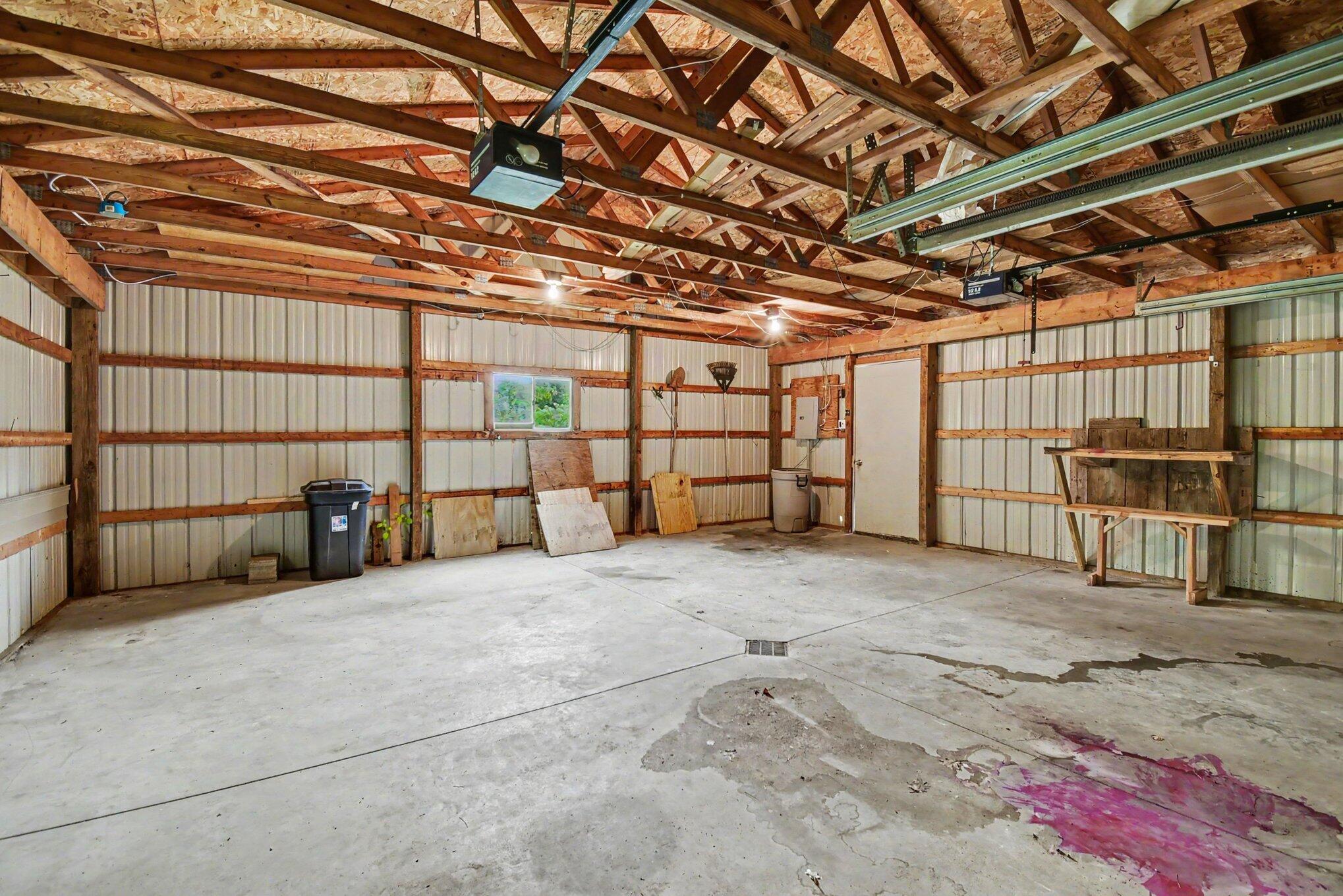 11644 E Hillis Road Property Photo 19