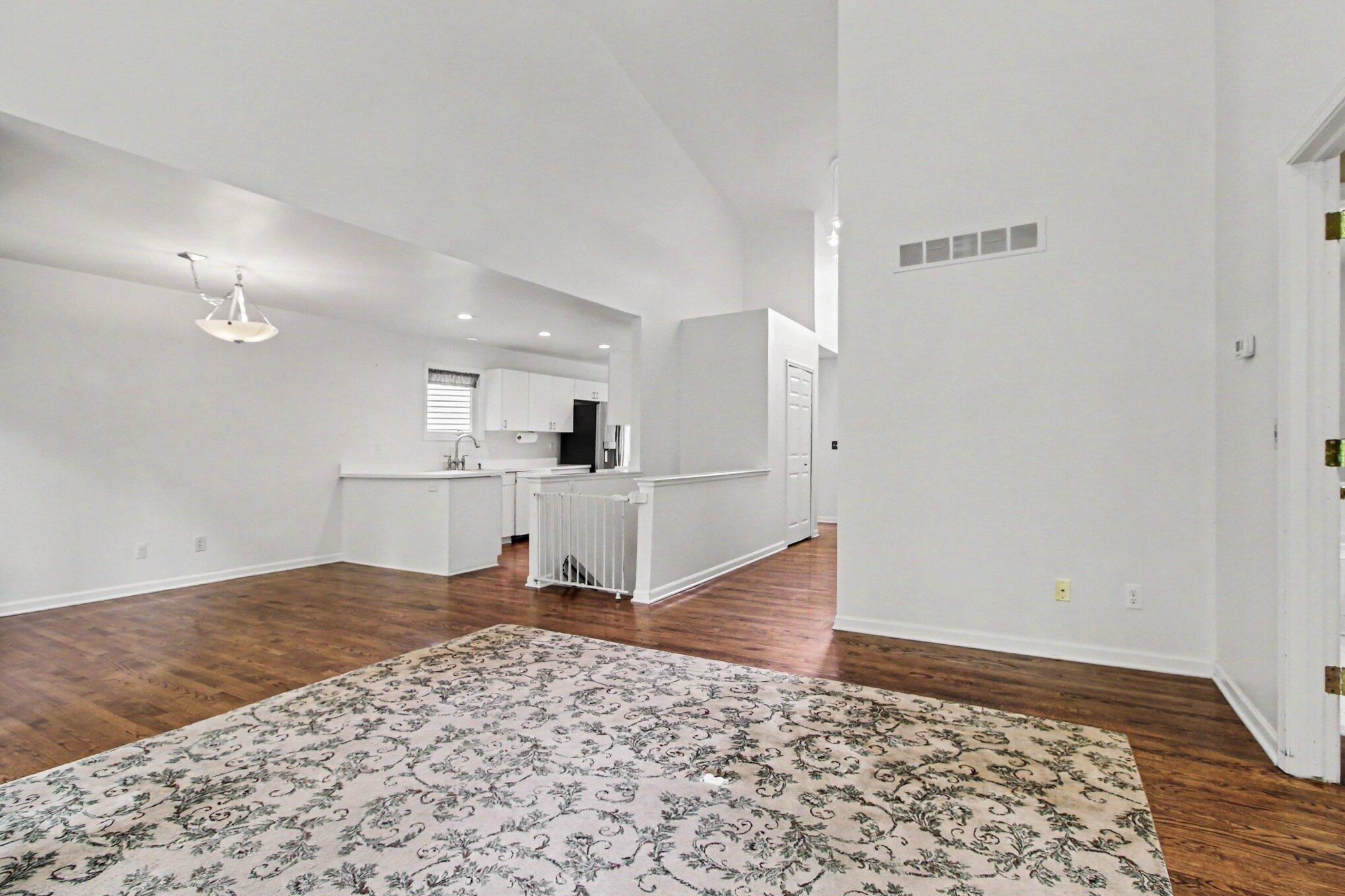 183 Kingsbrook Avenue 17 Property Photo 6