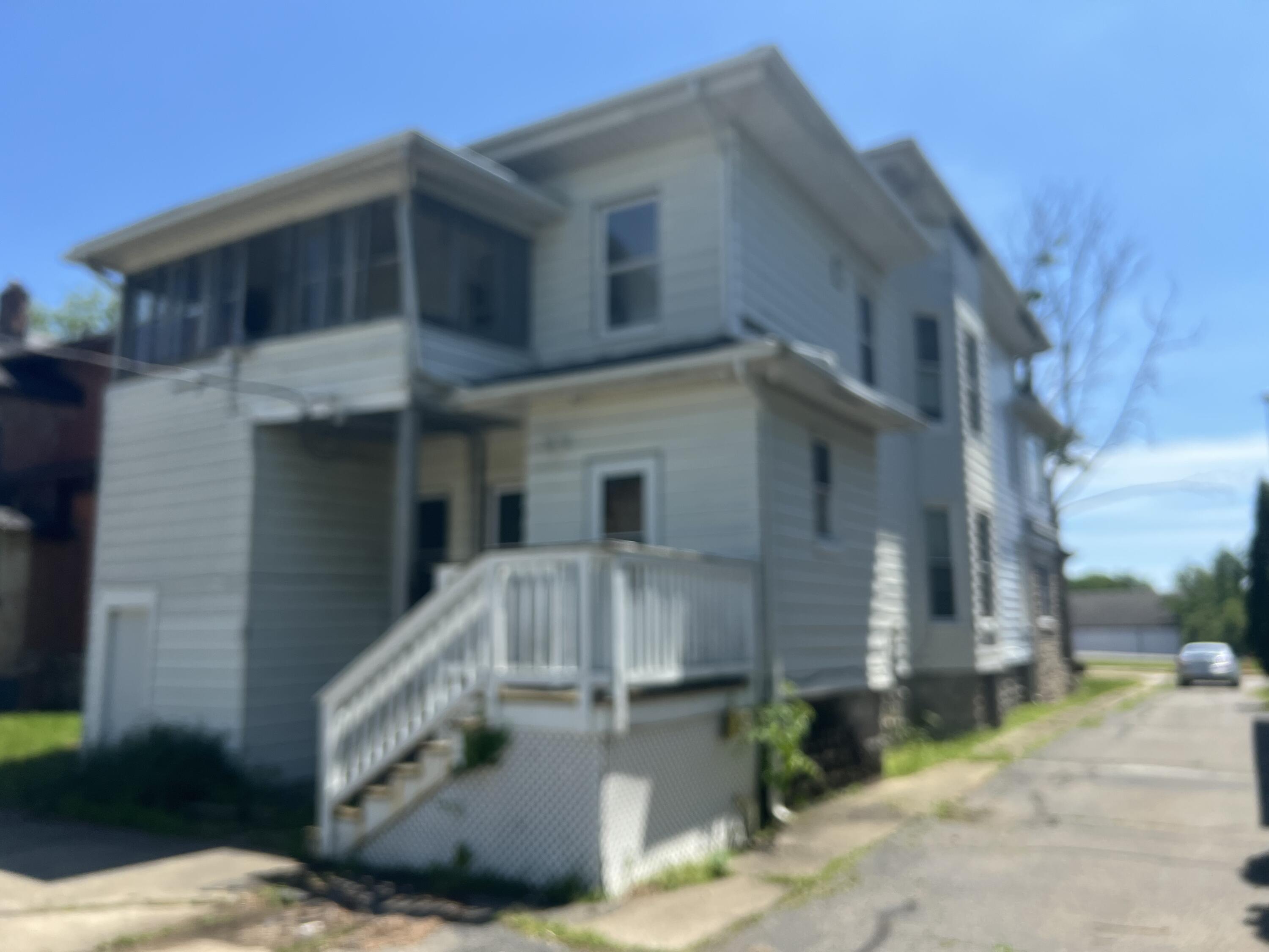 165 Capital Avenue Ne Property Photo 3