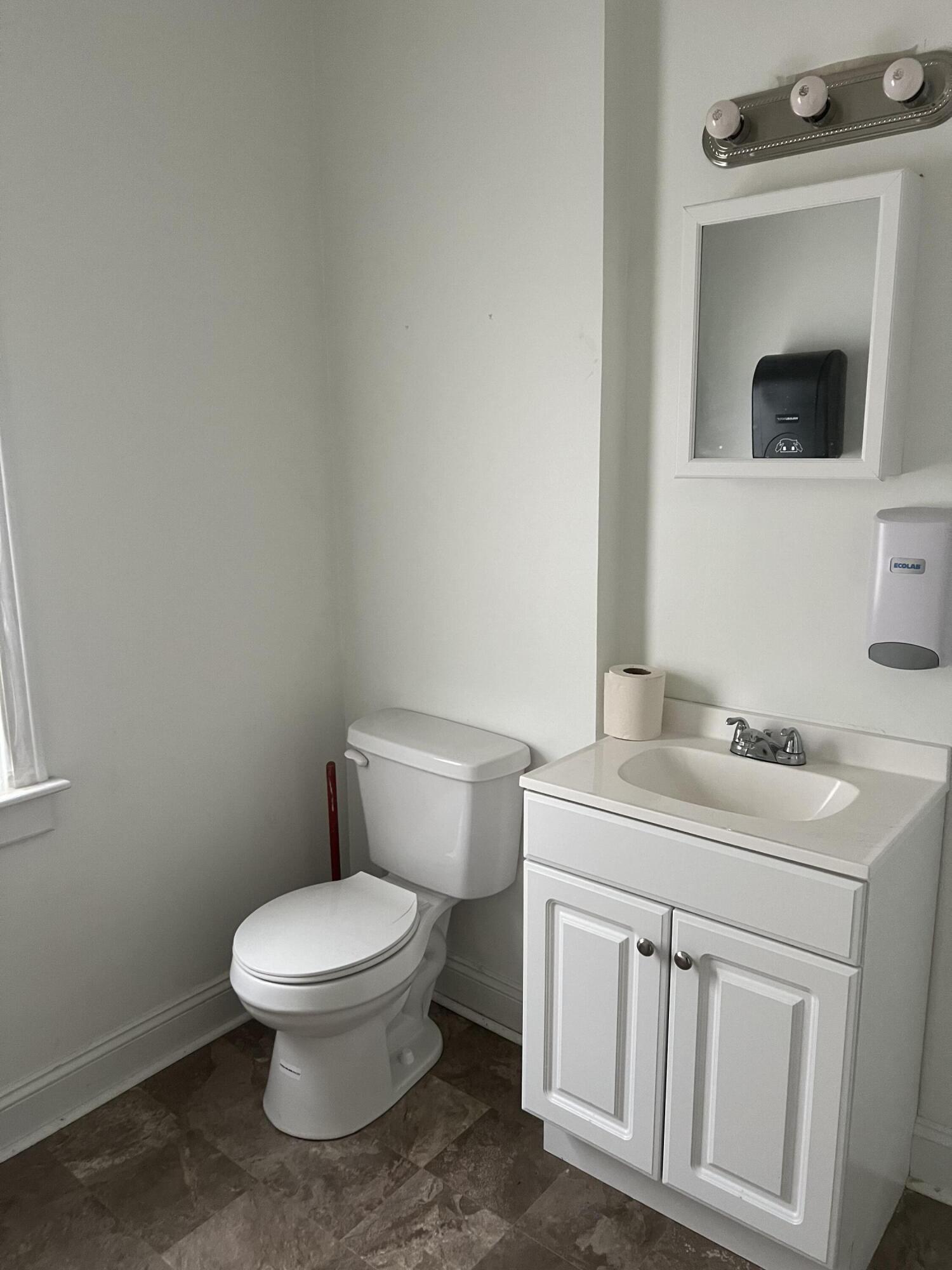 165 Capital Avenue Ne Property Photo 9