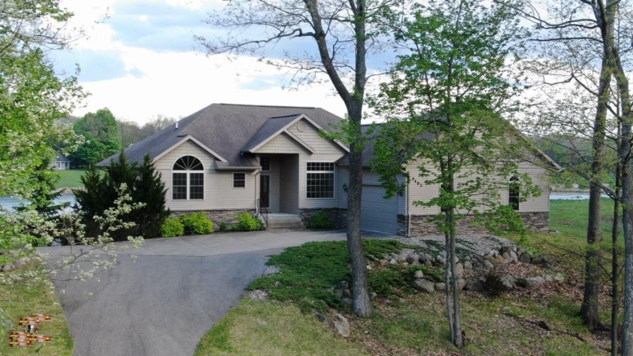 9482 Stonebridge Property Photo 2
