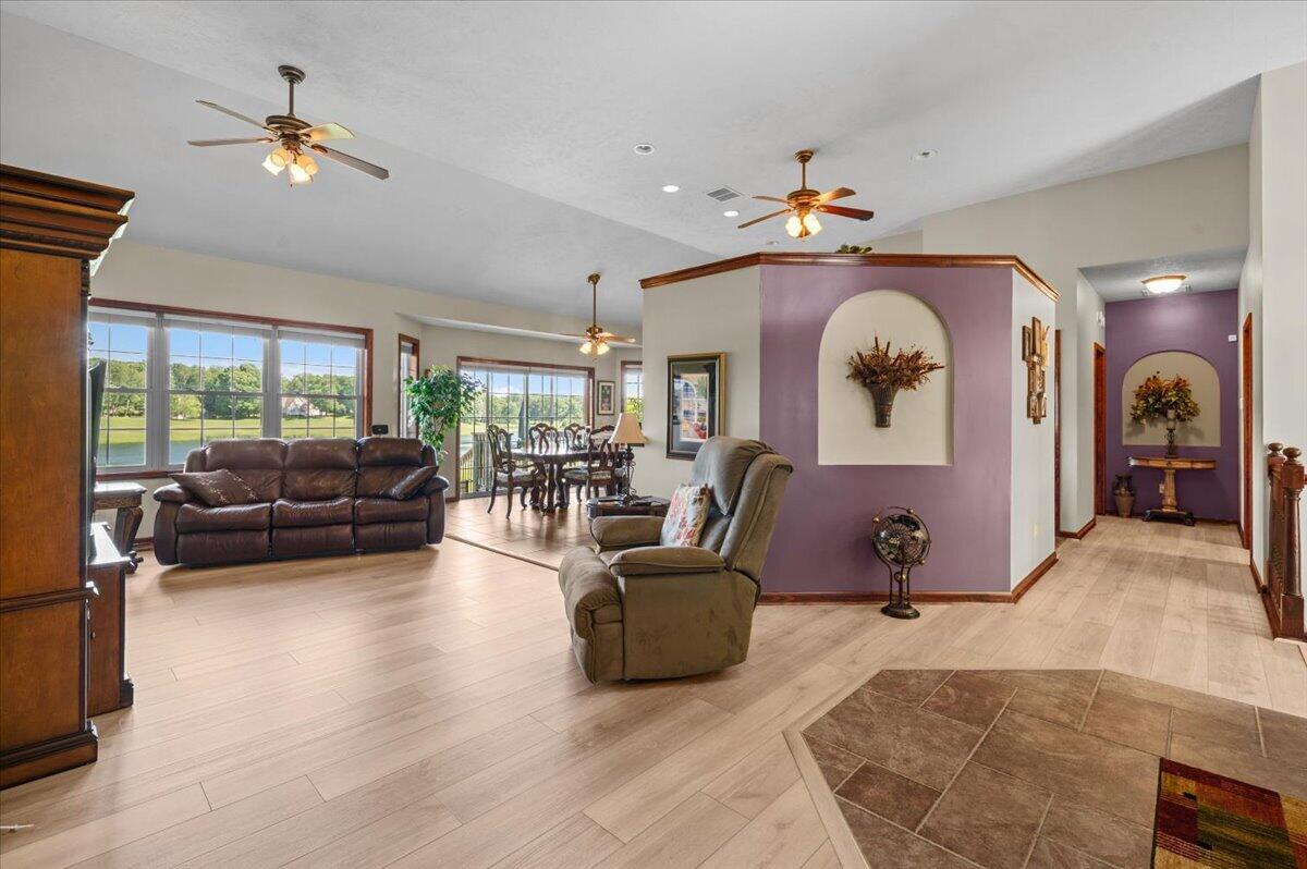 9482 Stonebridge Property Photo 8