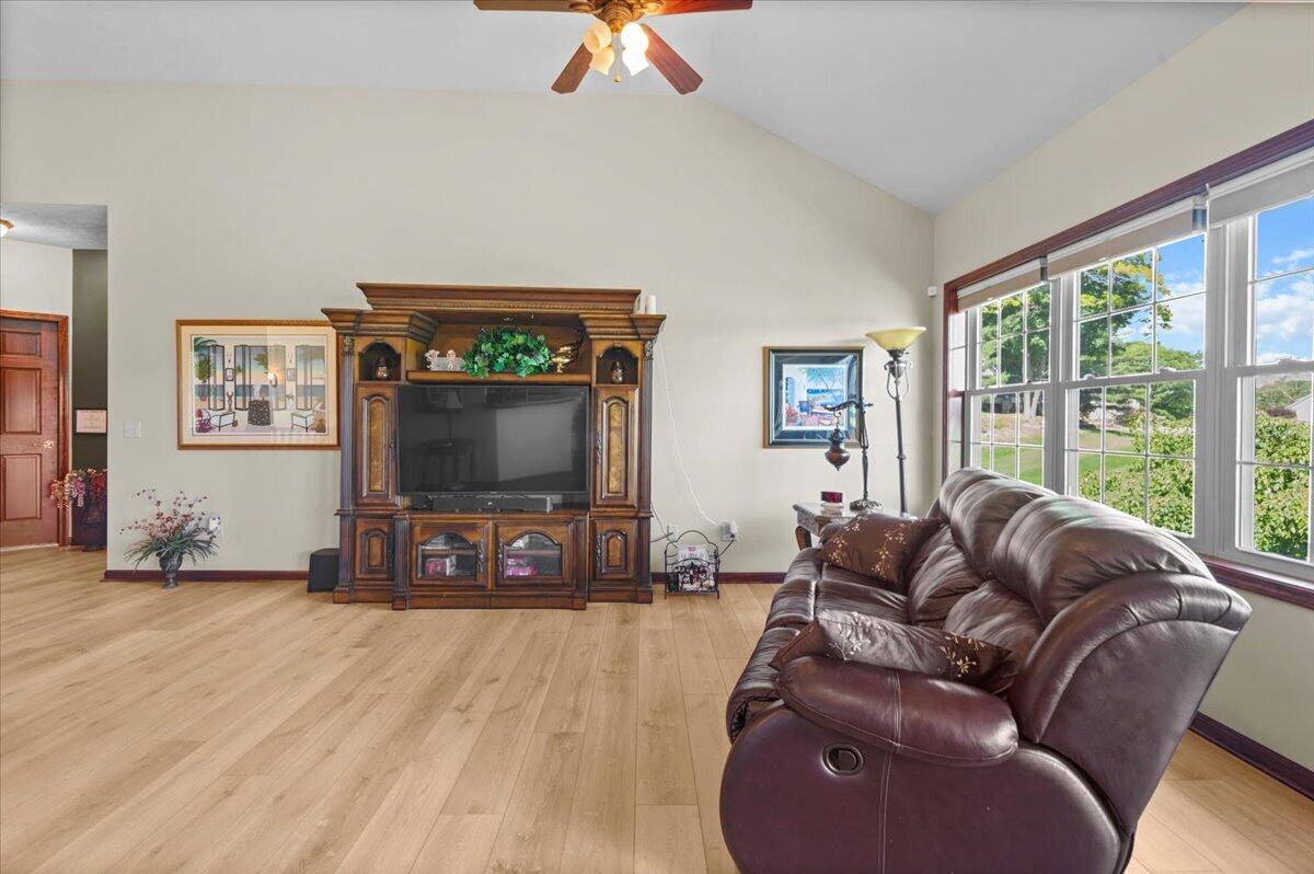 9482 Stonebridge Property Photo 11