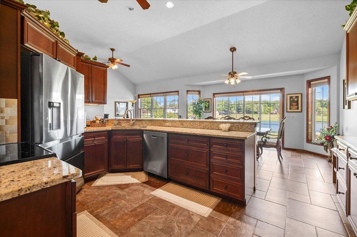 9482 Stonebridge Property Photo 14