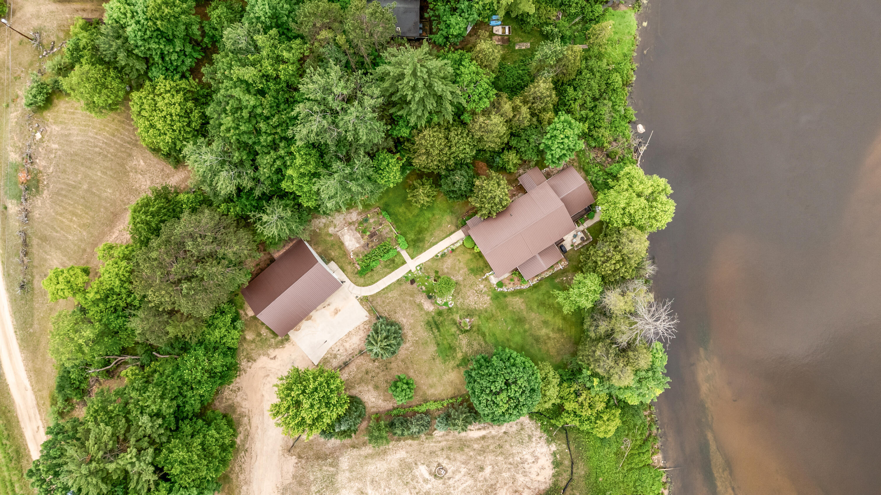 13325 Donna Road Property Photo 3