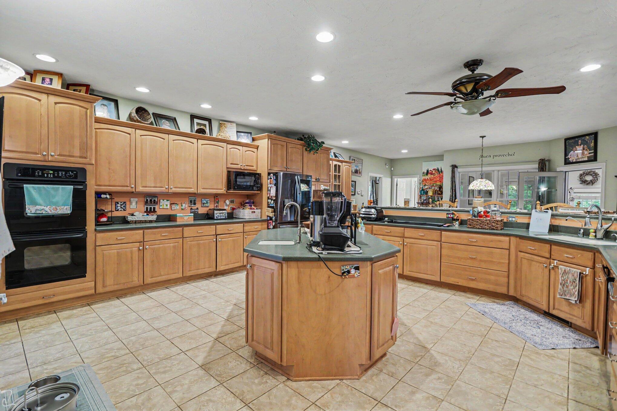17830 Victors Lane Property Photo 7