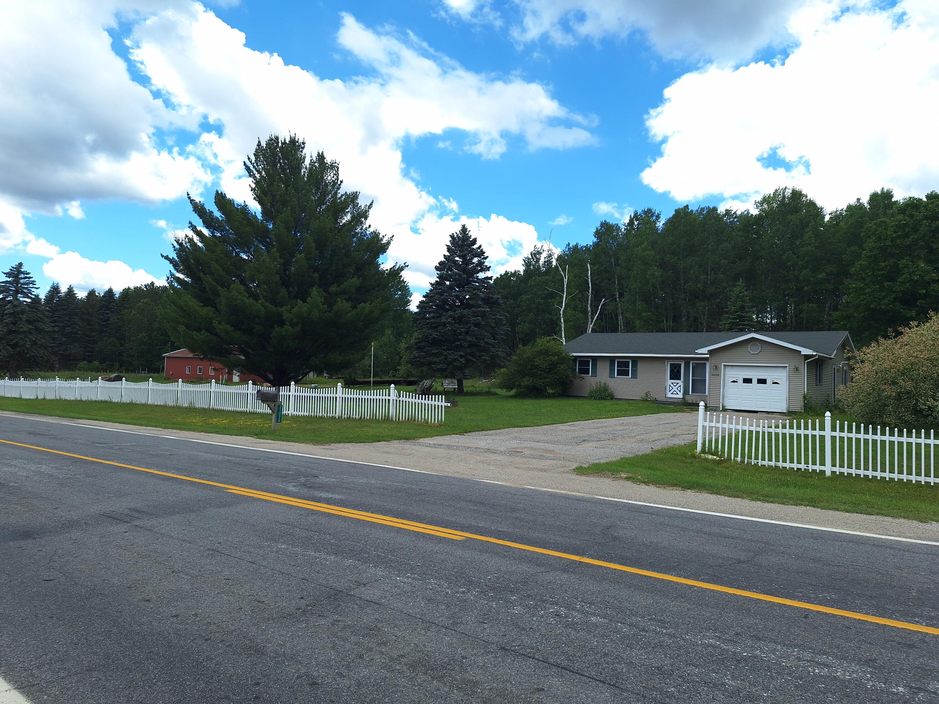 21024 Sylvan Property Photo 1