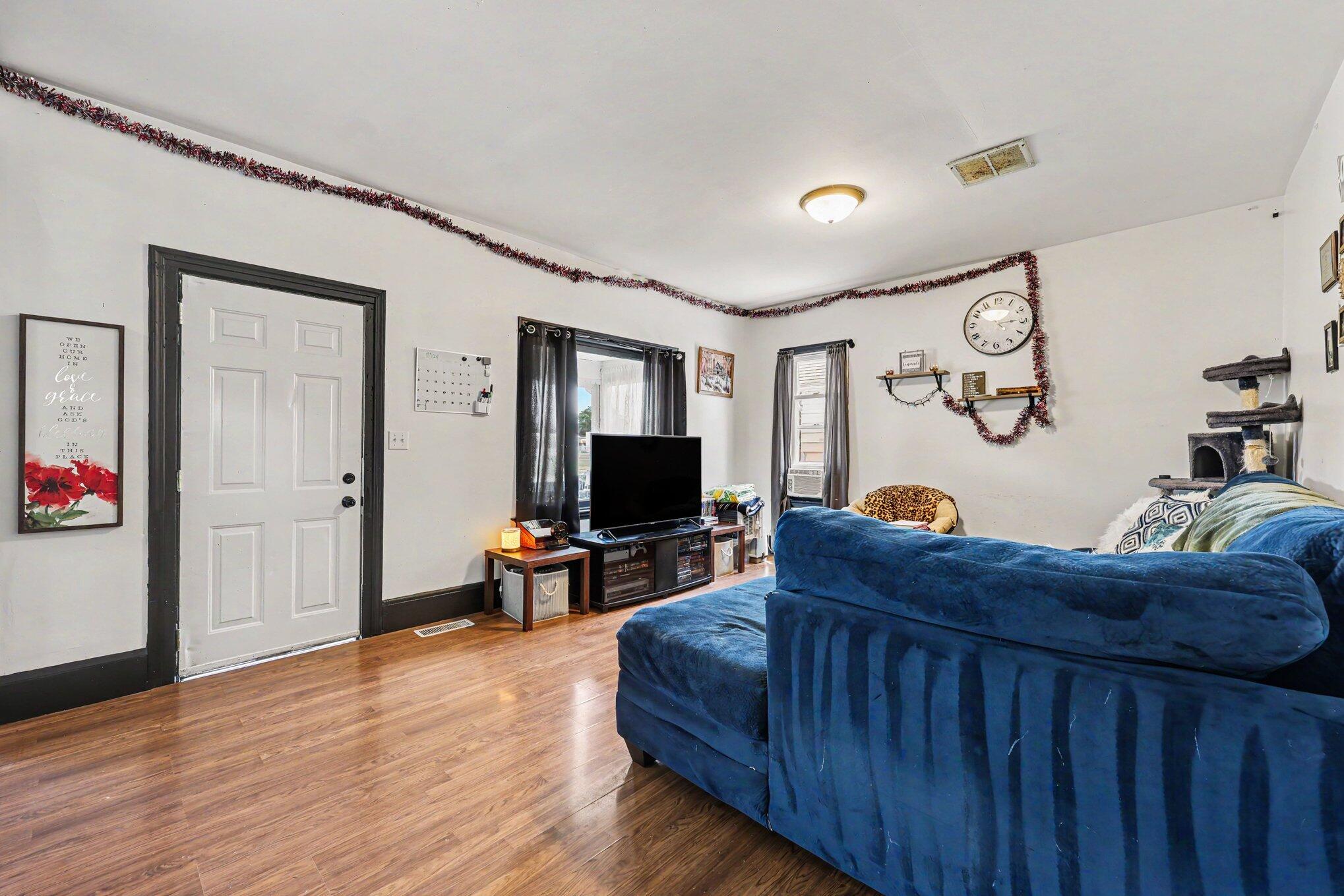 1024 Cooper Street Property Photo 4