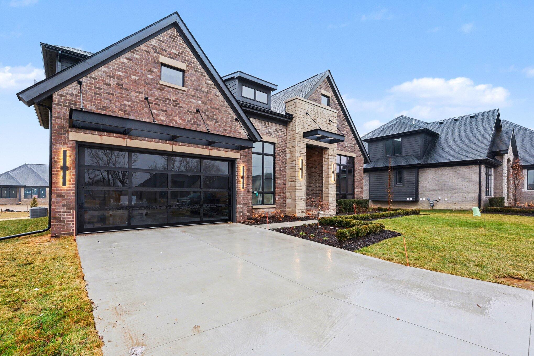 57572 Meadowridge Drive Property Photo 2