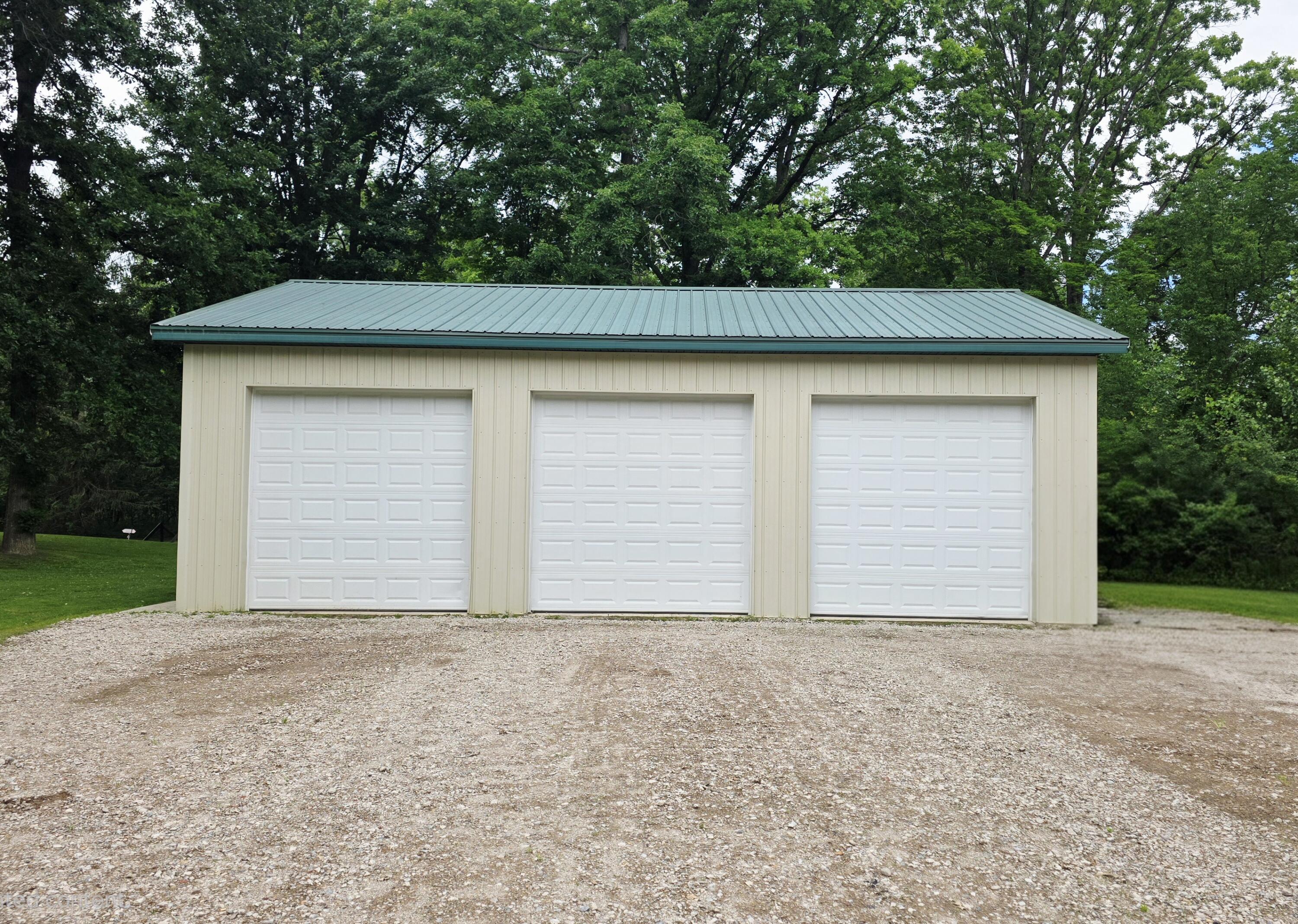 2790 W Wing Road Property Photo 3